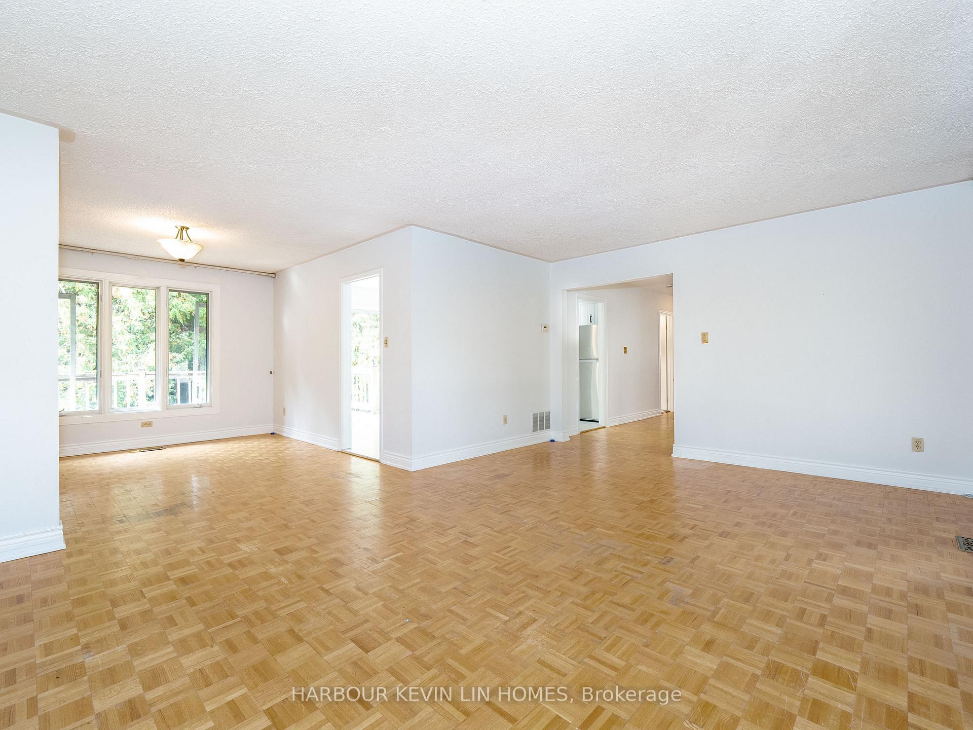 Photo 26 of 213 Murray Drive, Aurora, Aurora Highlands — HOMEH