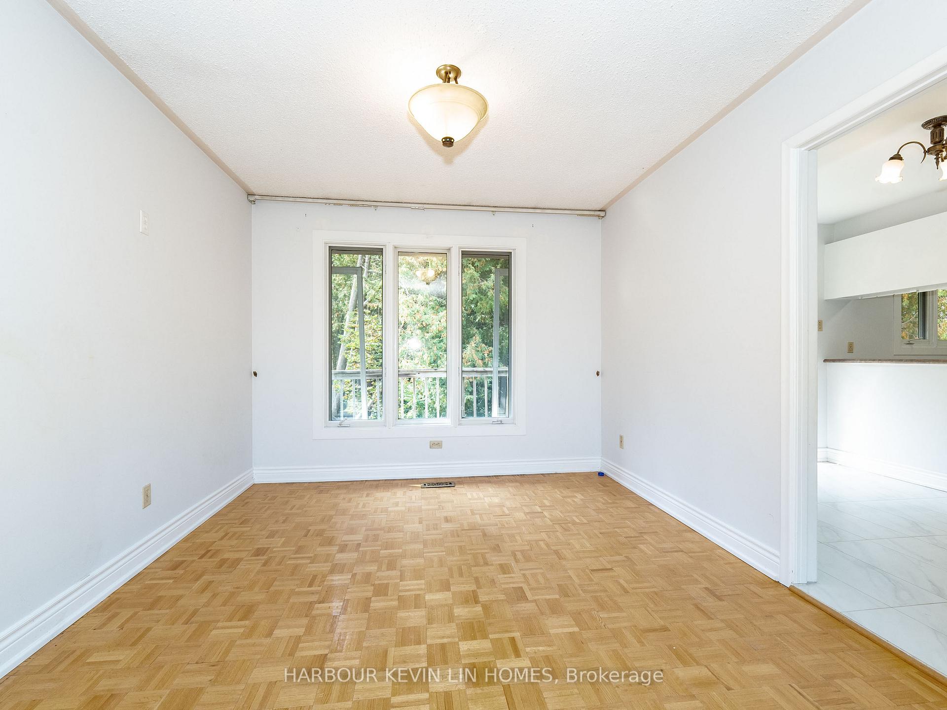 Photo 10 of 213 Murray Drive, Aurora, Aurora Highlands — HOMEH