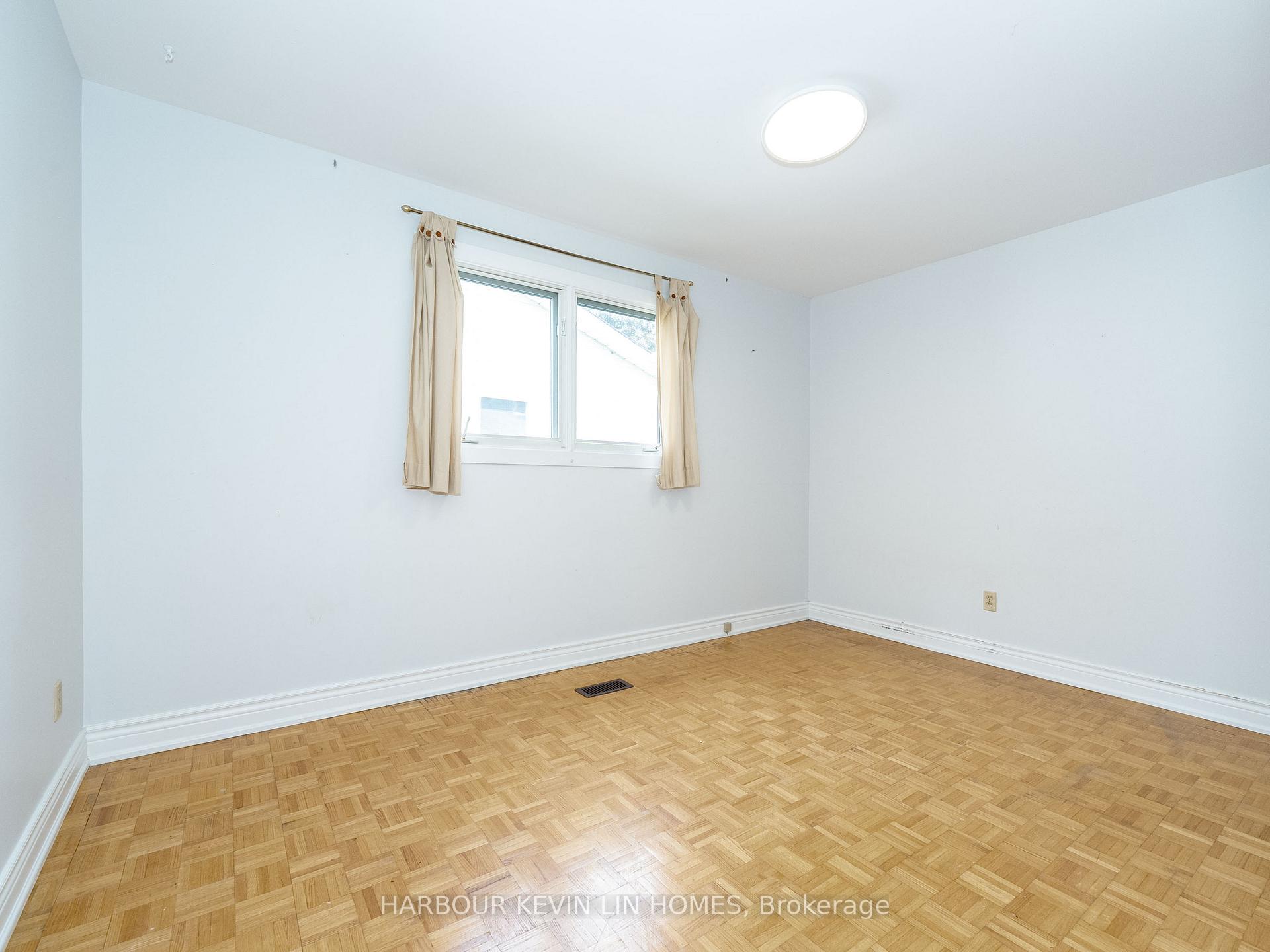 Photo 19 of 213 Murray Drive, Aurora, Aurora Highlands — HOMEH