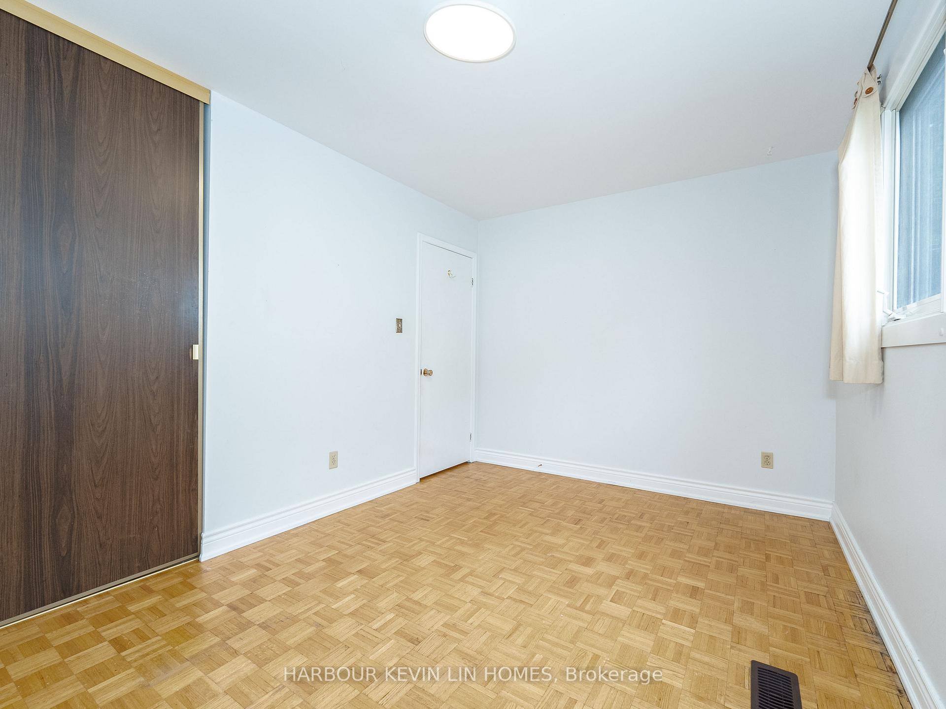 Photo 29 of 213 Murray Drive, Aurora, Aurora Highlands — HOMEH