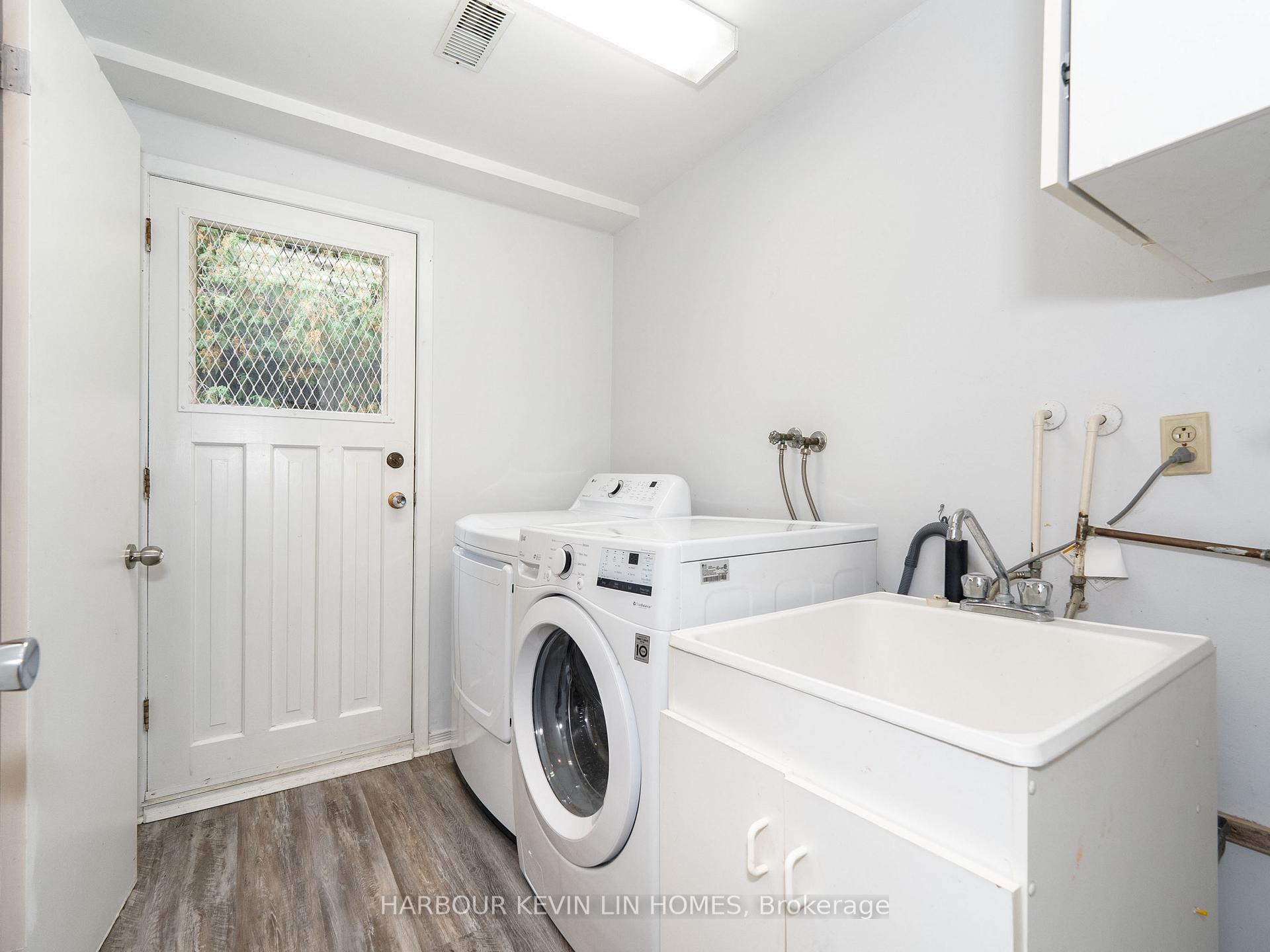 Photo 27 of 213 Murray Drive, Aurora, Aurora Highlands — HOMEH