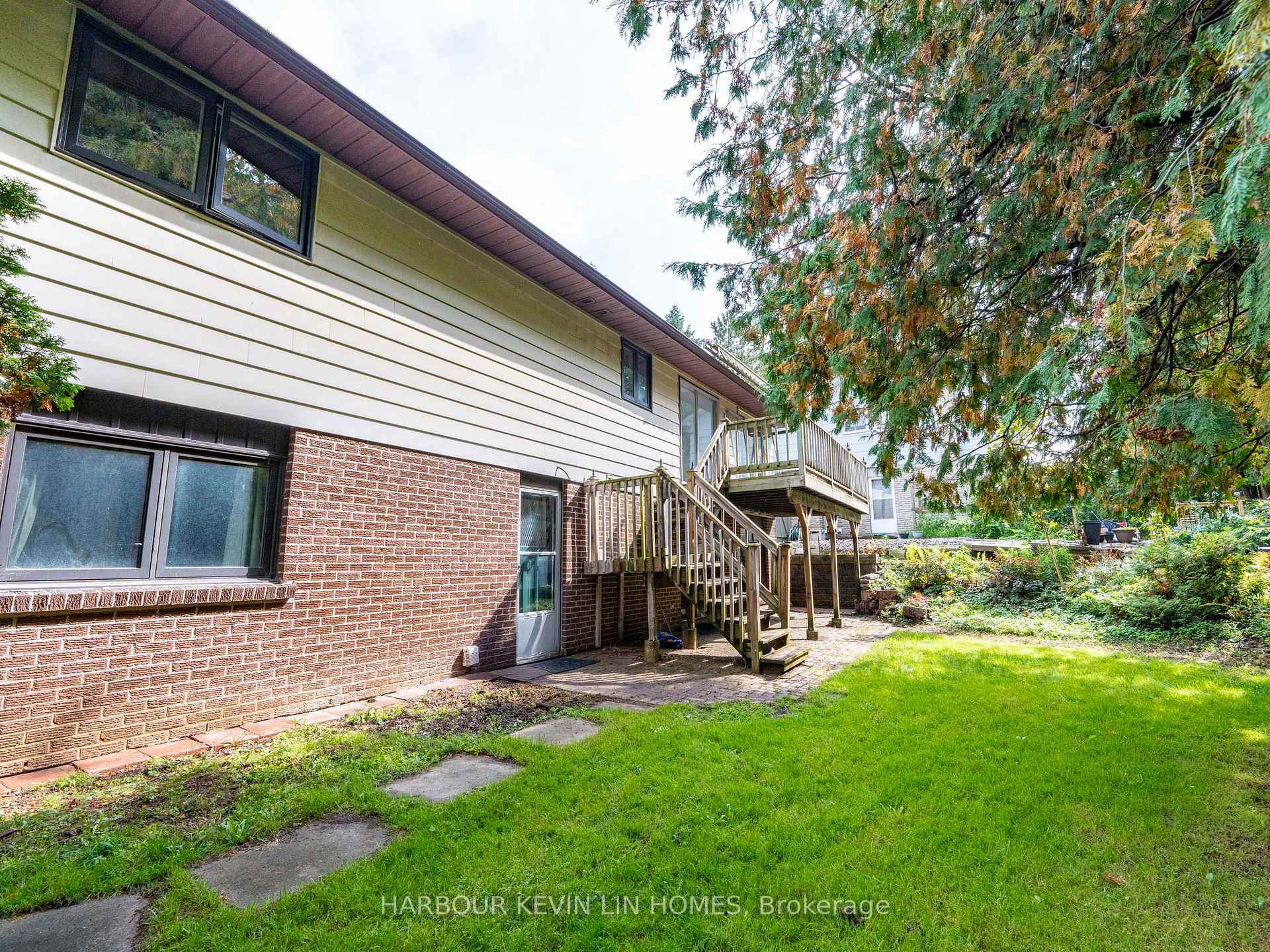 Photo 45 of 213 Murray Drive, Aurora, Aurora Highlands — HOMEH