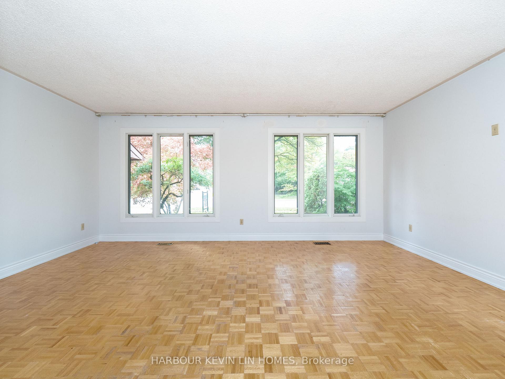Photo 40 of 213 Murray Drive, Aurora, Aurora Highlands — HOMEH