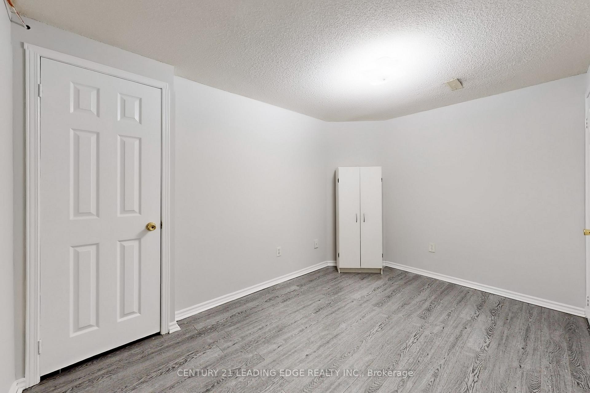Photo 5 of 39 Horstman Street, Markham, Rouge River Estates — HOMEH