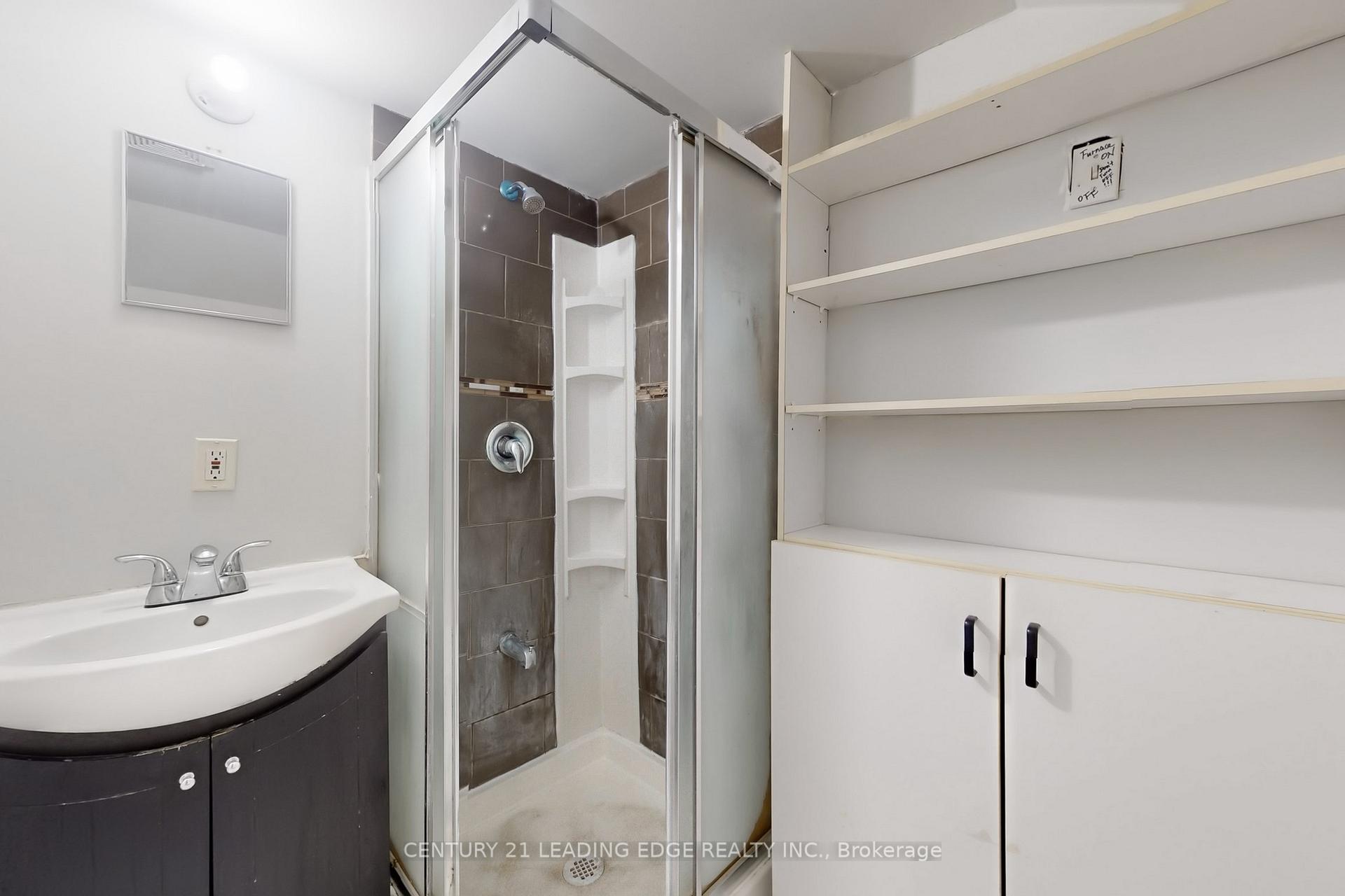 Photo 11 of 39 Horstman Street, Markham, Rouge River Estates — HOMEH