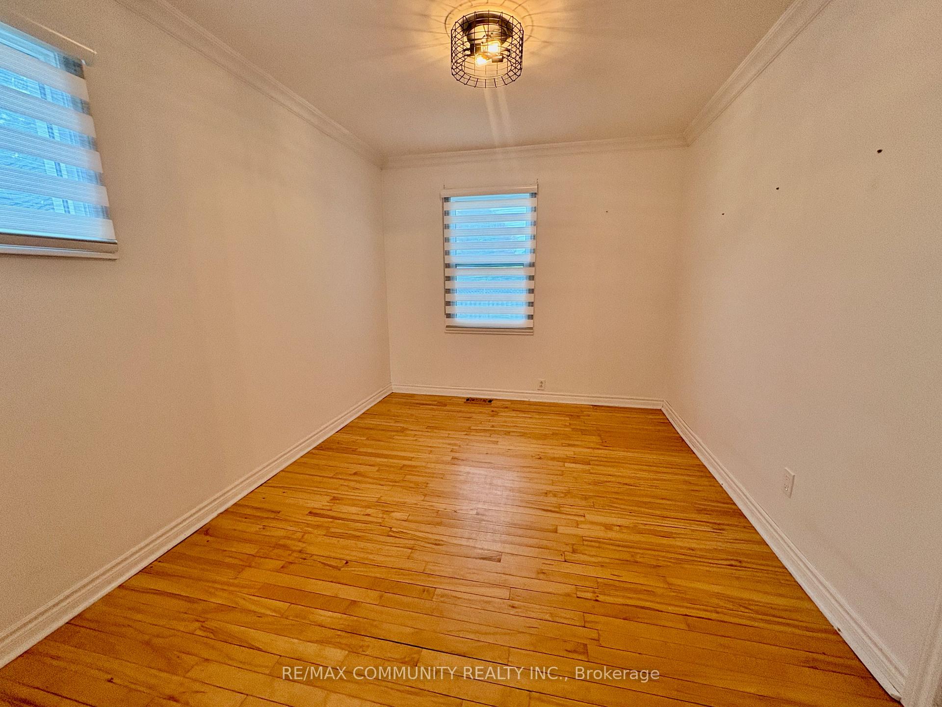 Photo 11 of Unit MAIN, 693 Hawley Street, Peterborough, Otonabee Ward 1 — HOMEH
