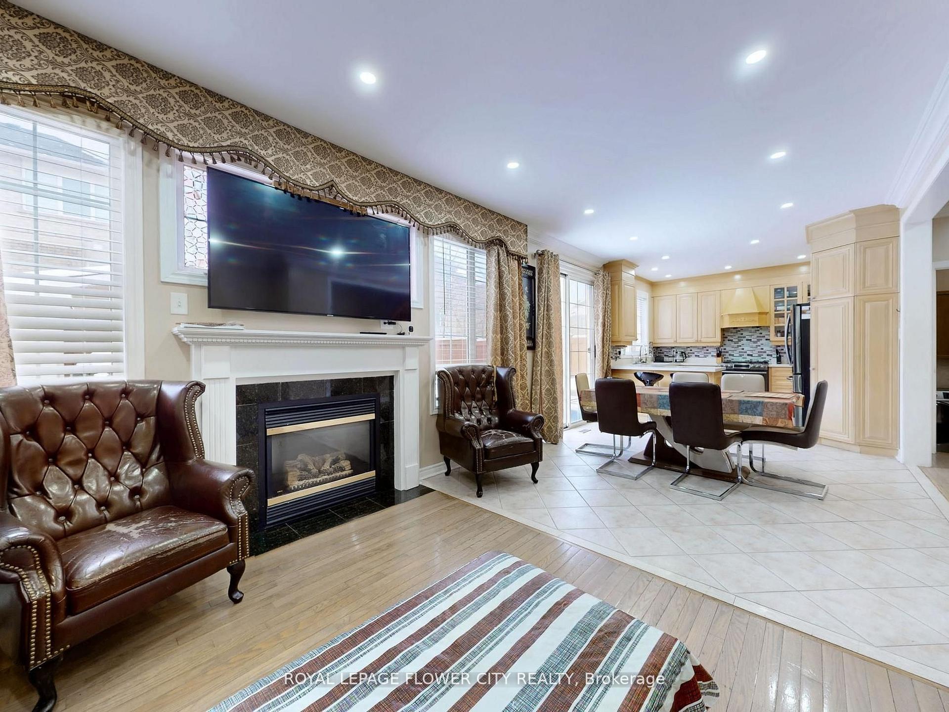 Photo 28 of 160 America Avenue, Vaughan, Vellore Village — HOMEH