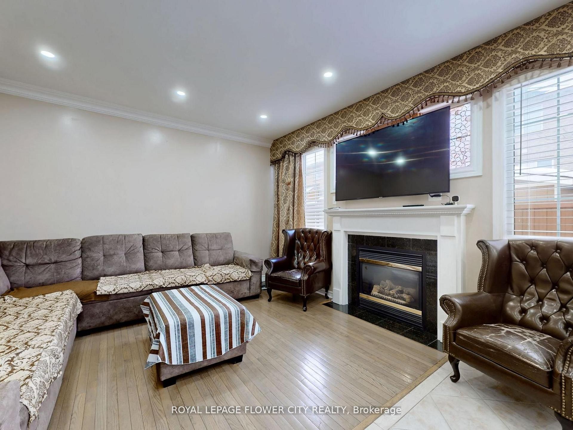Photo 21 of 160 America Avenue, Vaughan, Vellore Village — HOMEH