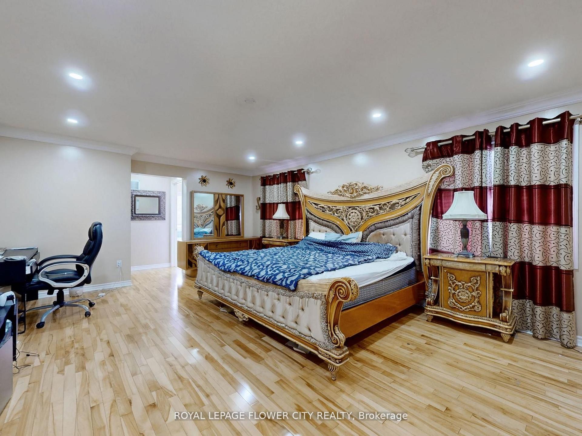 Photo 15 of 160 America Avenue, Vaughan, Vellore Village — HOMEH