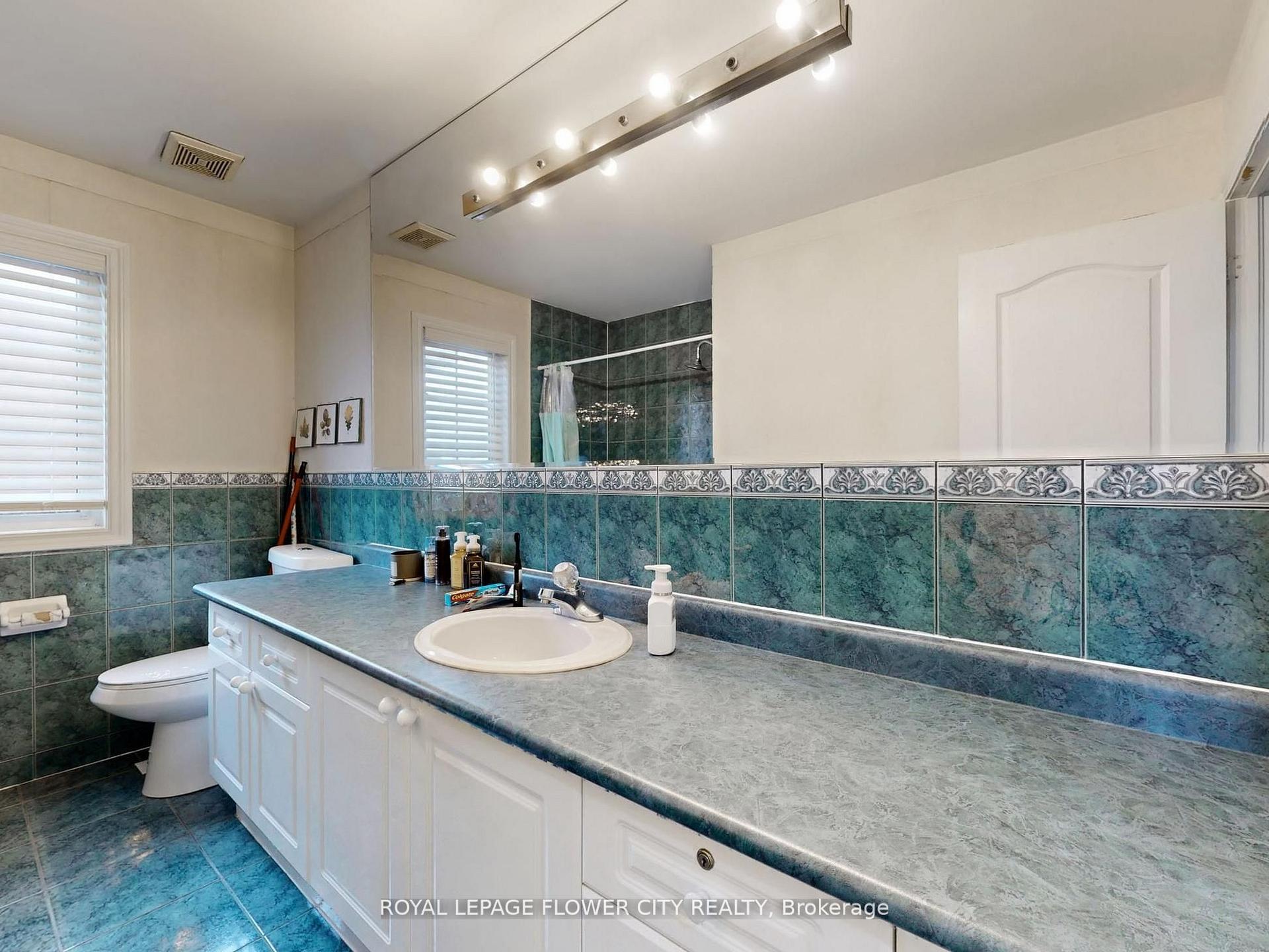 Photo 12 of 160 America Avenue, Vaughan, Vellore Village — HOMEH