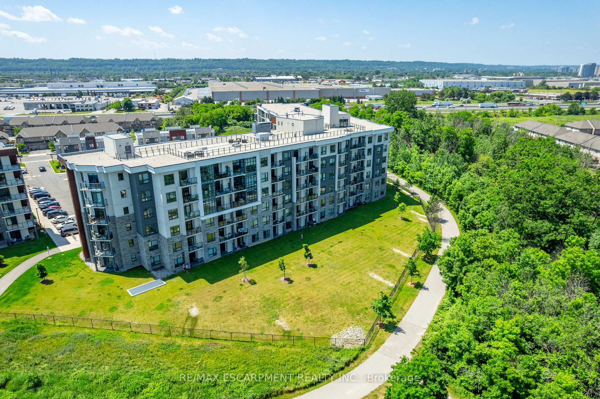 Photo 36 of Unit 422, 125 Shoreview Place, Hamilton, Lakeshore — HOMEH