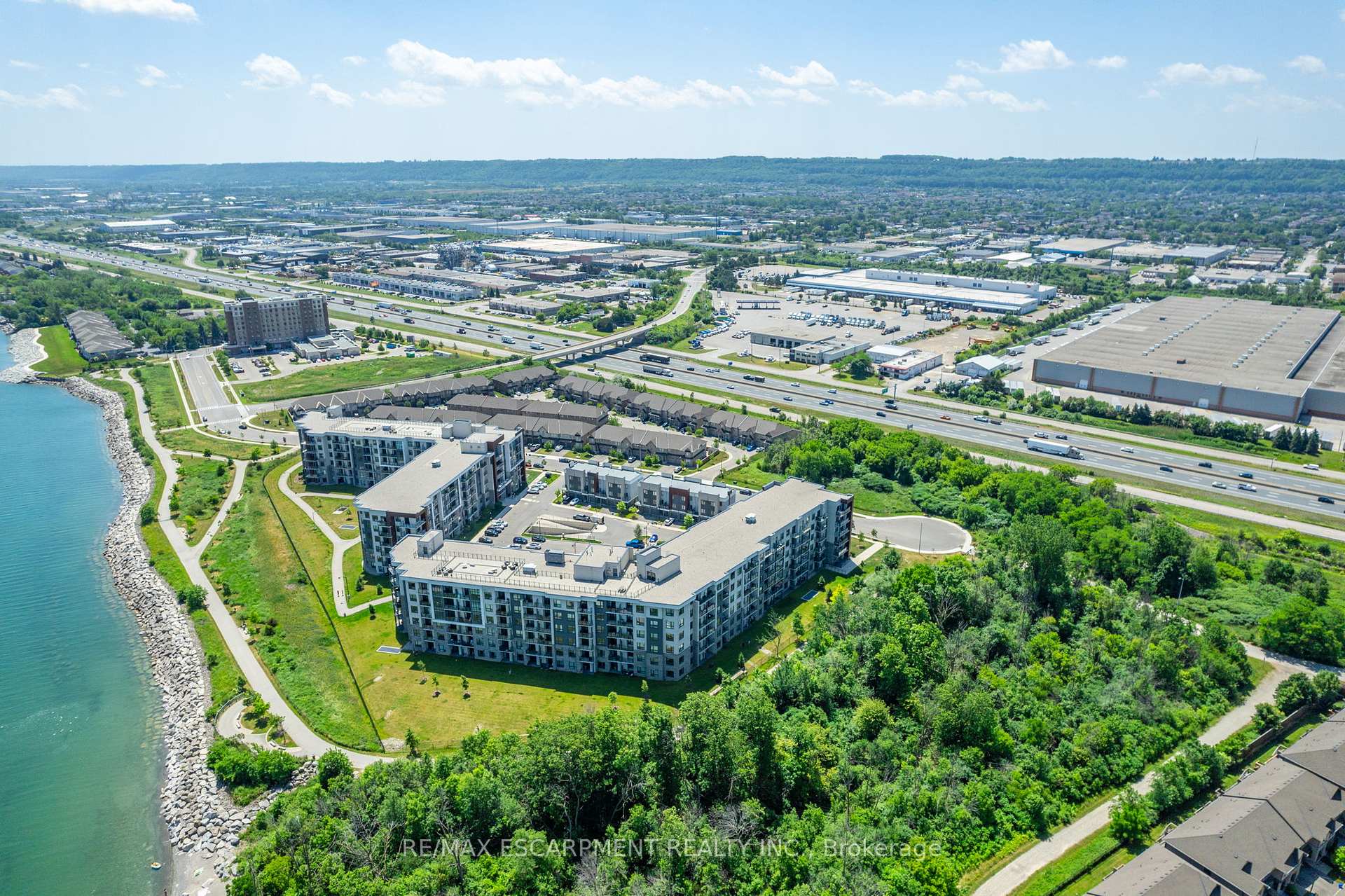 Photo 16 of Unit 422, 125 Shoreview Place, Hamilton, Lakeshore — HOMEH