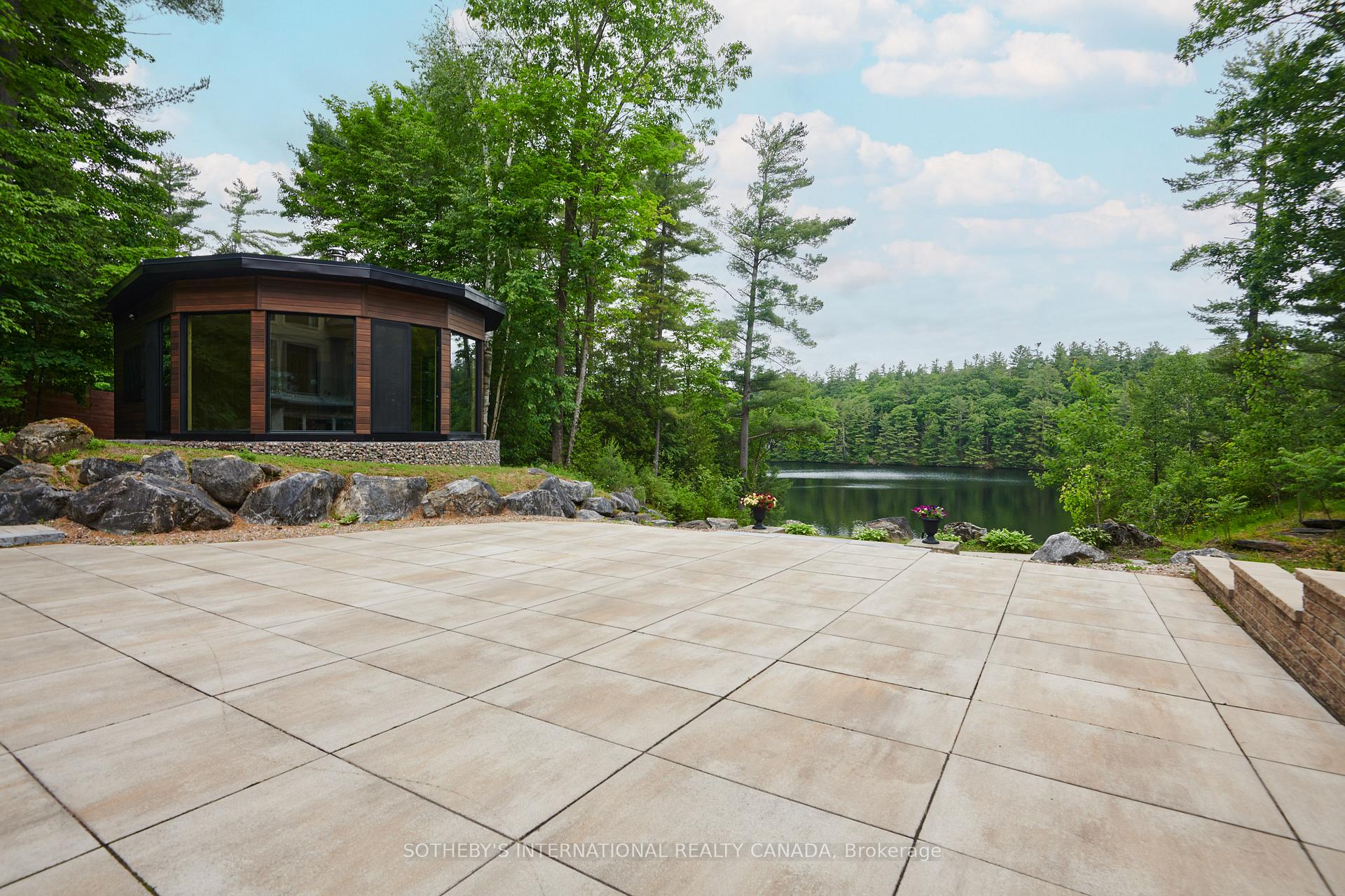 Photo 30 of 106 Lorlei Drive, McNab/Braeside, Mcnab/Braeside Twps — HOMEH
