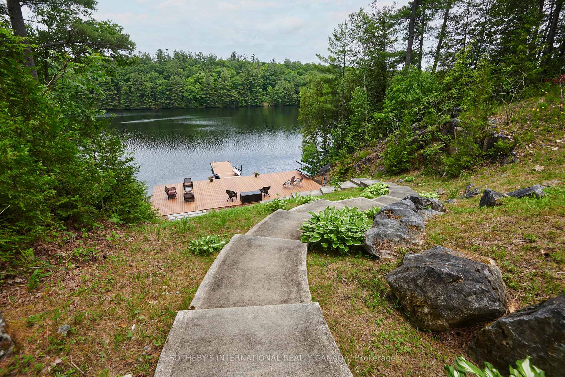 Photo 37 of 106 Lorlei Drive, McNab/Braeside, Mcnab/Braeside Twps — HOMEH