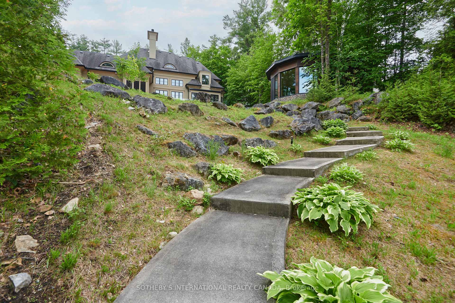Photo 47 of 106 Lorlei Drive, McNab/Braeside, Mcnab/Braeside Twps — HOMEH