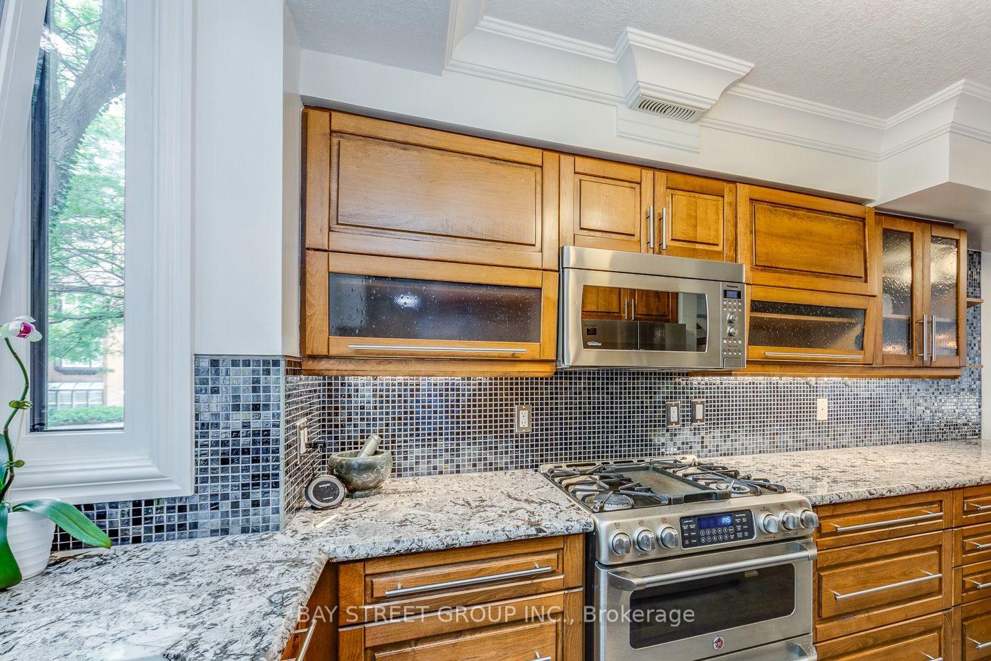 Photo 3 of Unit Basement, 217 Mutual Street, Toronto, Church-Yonge Corridor — HOMEH