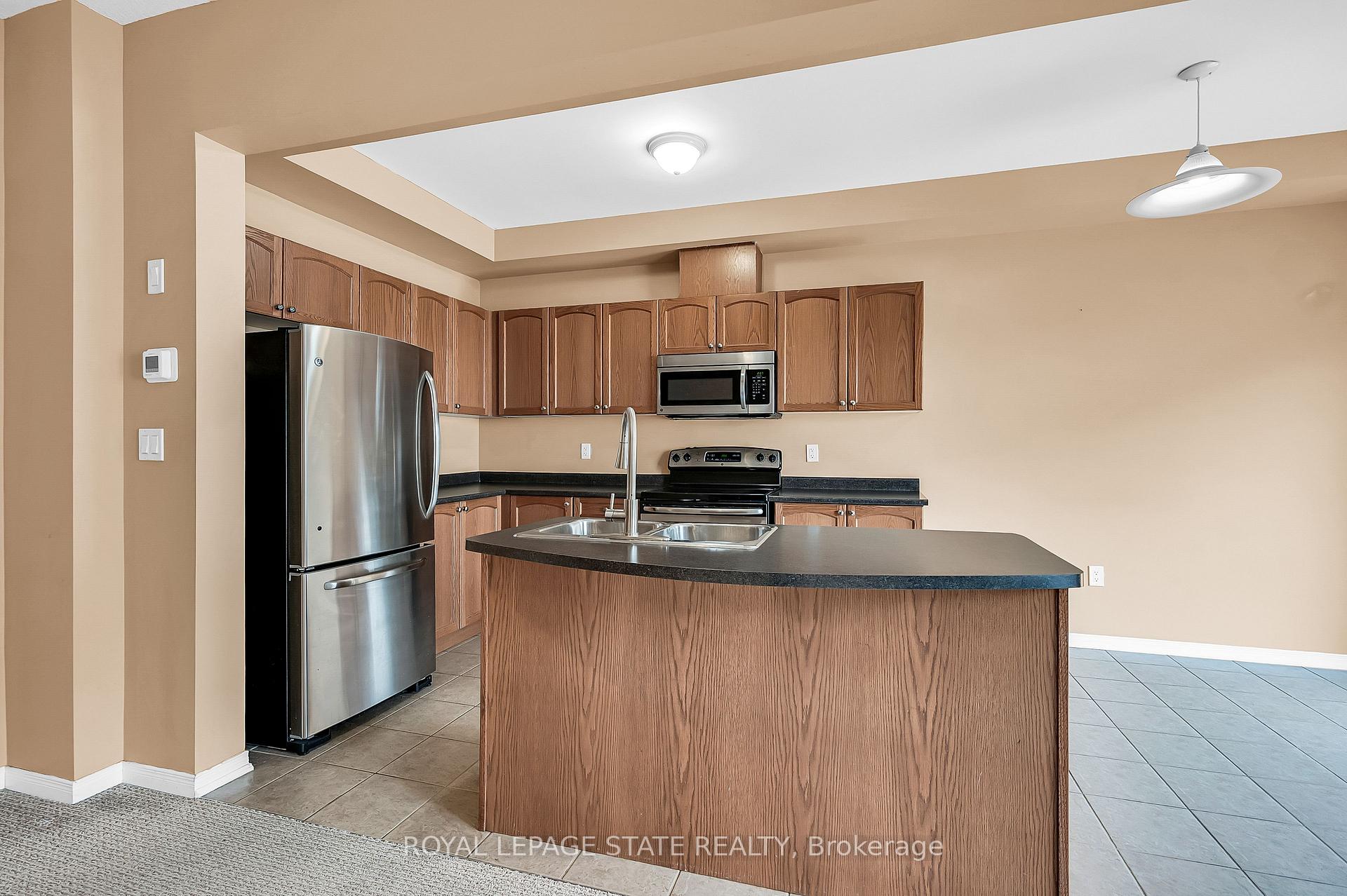 Photo 19 of Unit 24, 170 Palacebeach Trail, Hamilton, Stoney Creek — HOMEH