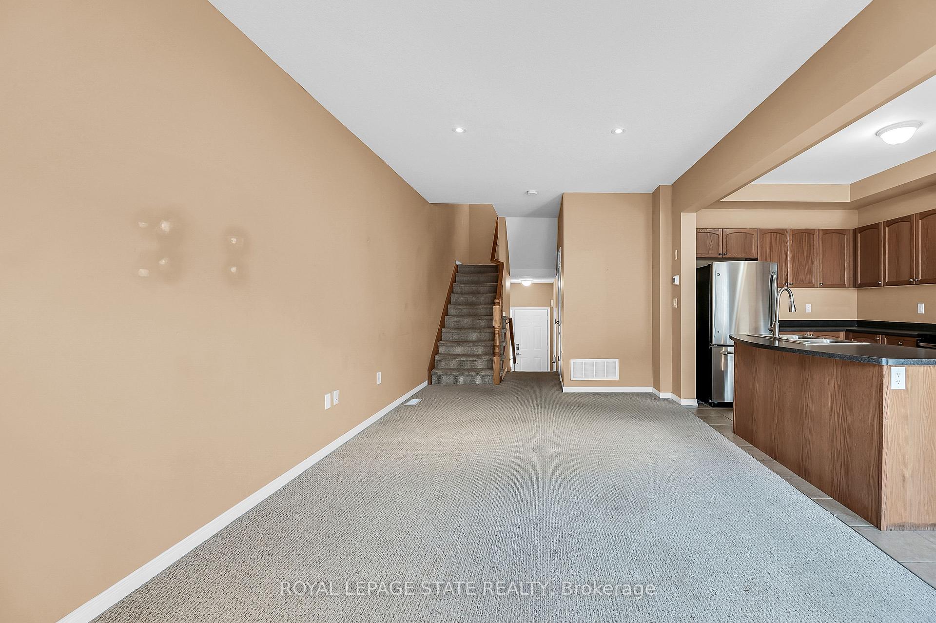 Photo 8 of Unit 24, 170 Palacebeach Trail, Hamilton, Stoney Creek — HOMEH
