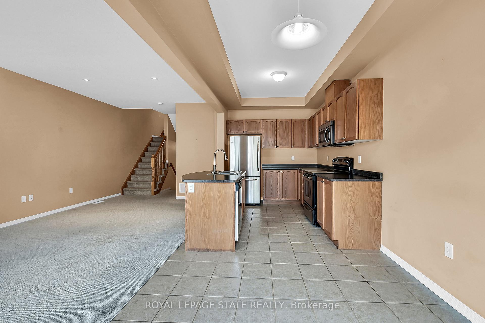 Photo 14 of Unit 24, 170 Palacebeach Trail, Hamilton, Stoney Creek — HOMEH