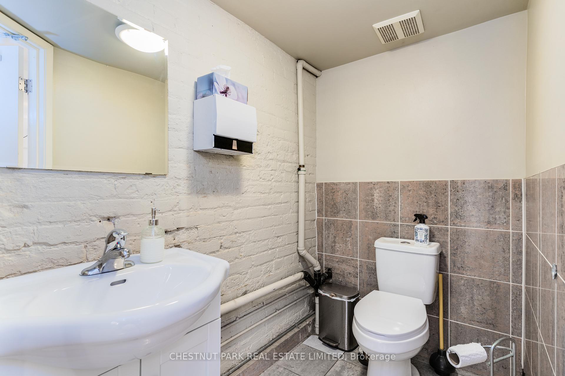 Photo 20 of 200 Ossington Avenue, Toronto, Trinity-Bellwoods — HOMEH