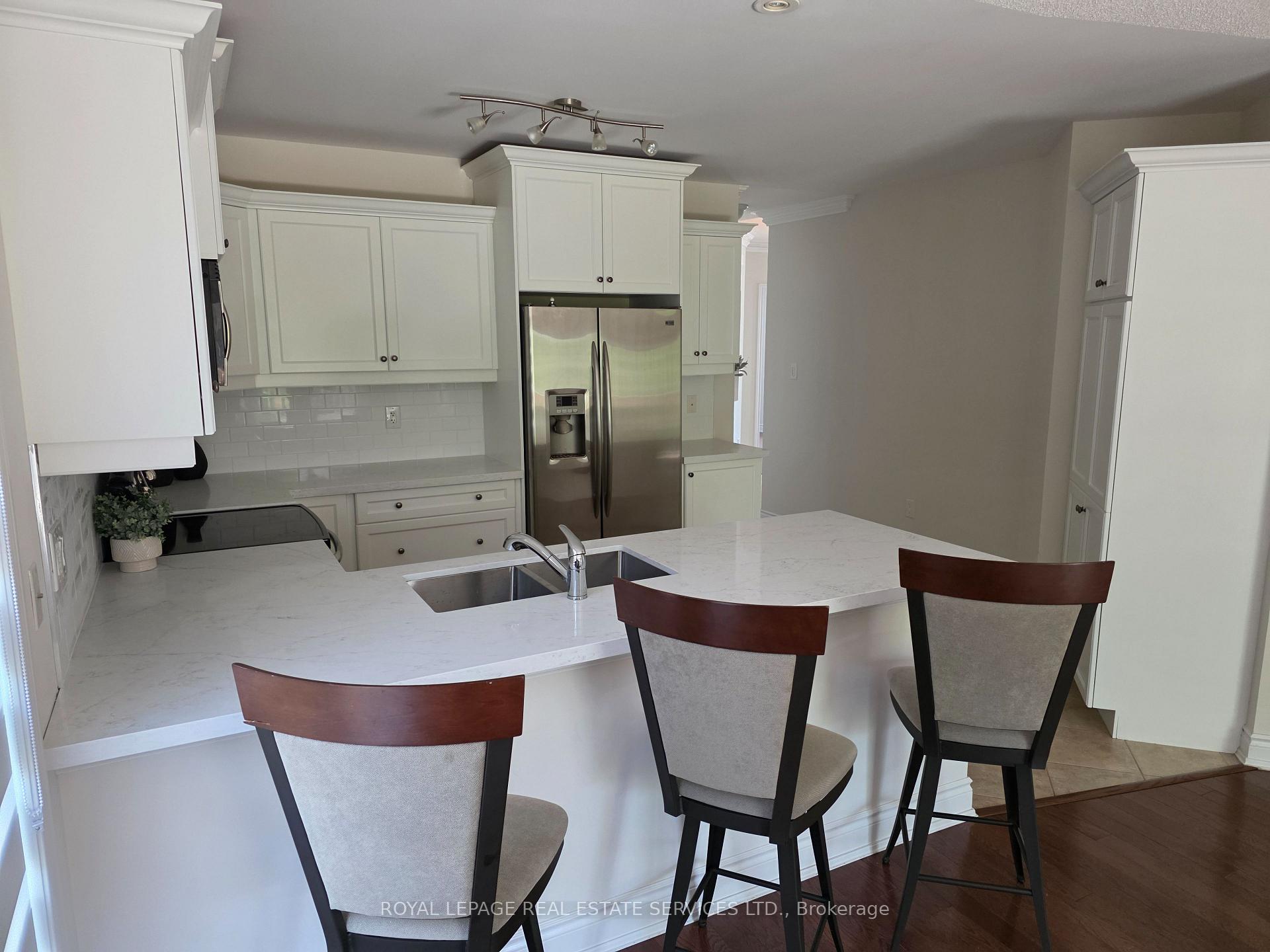 Photo 4 of Unit 23, 62 Renaissance Point, New Tecumseth, Rural New Tecumseth — HOMEH