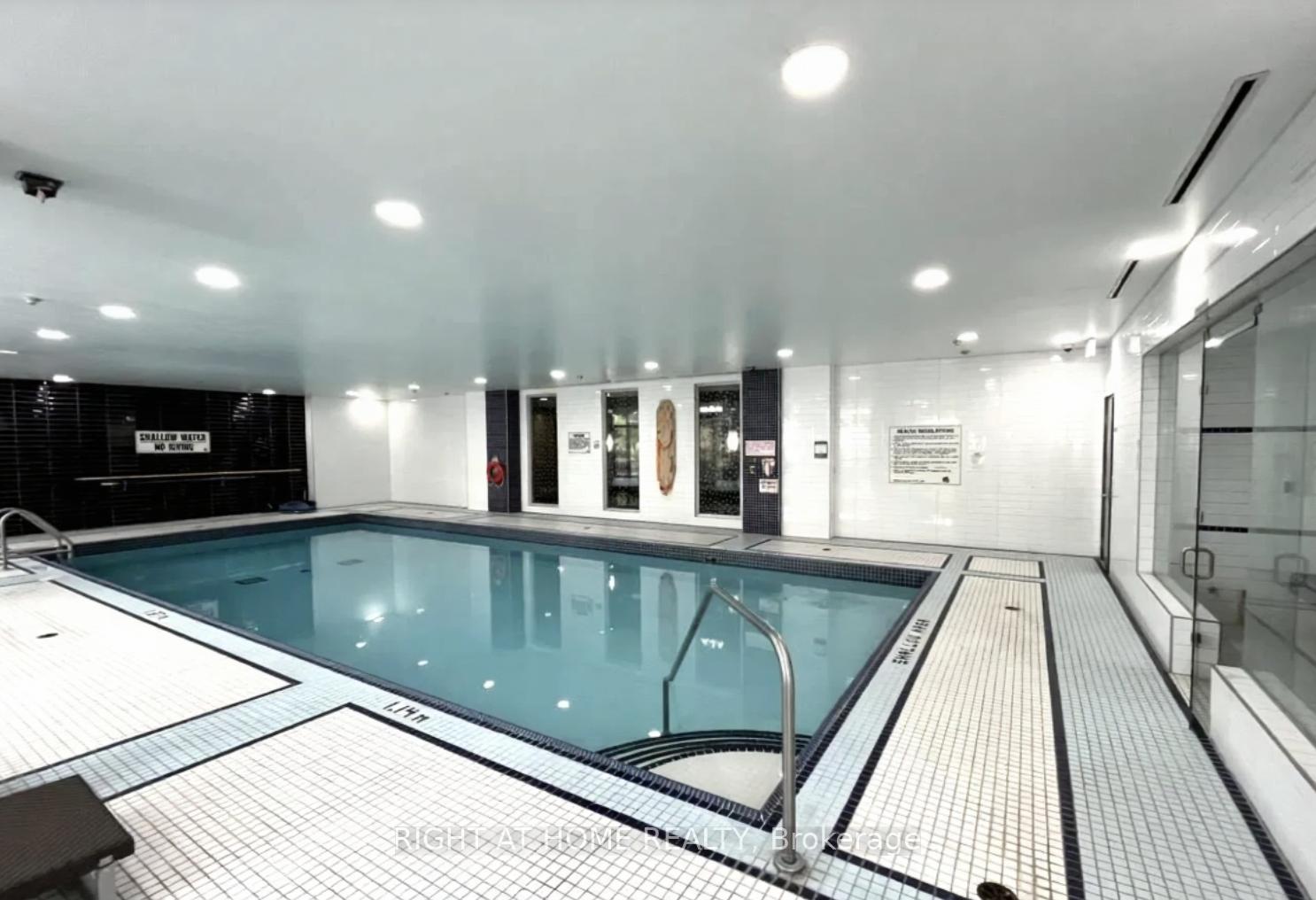 Photo 4 of Unit 705, 131 Upper Duke Crescent, Markham, Unionville — HOMEH