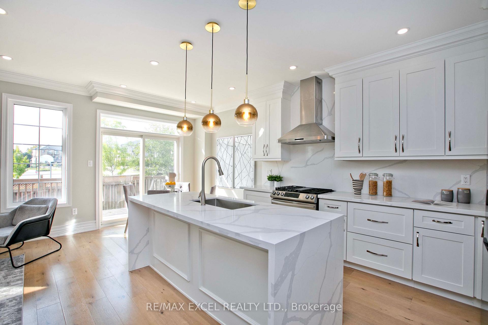 Photo 5 of 45 Tidewater Street, Markham, Wismer — HOMEH