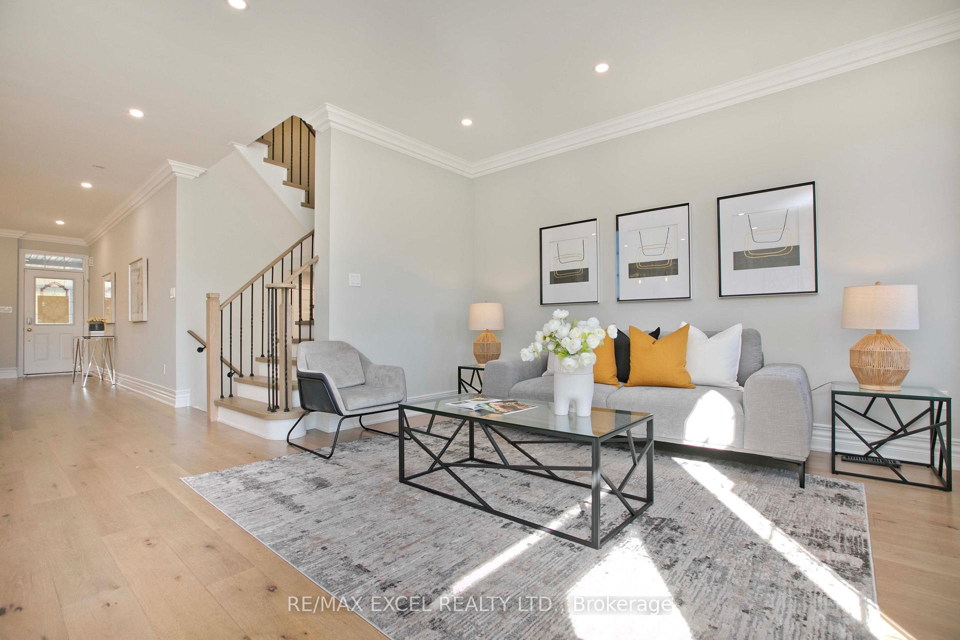 Photo 4 of 45 Tidewater Street, Markham, Wismer — HOMEH