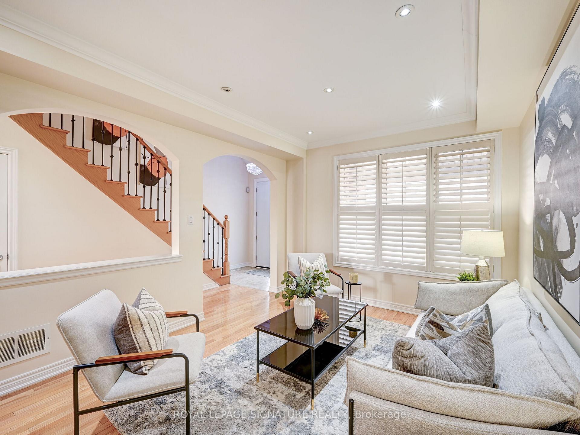 Photo 4 of 106 Naperton Drive E, Brampton, Sandringham-Wellington — HOMEH