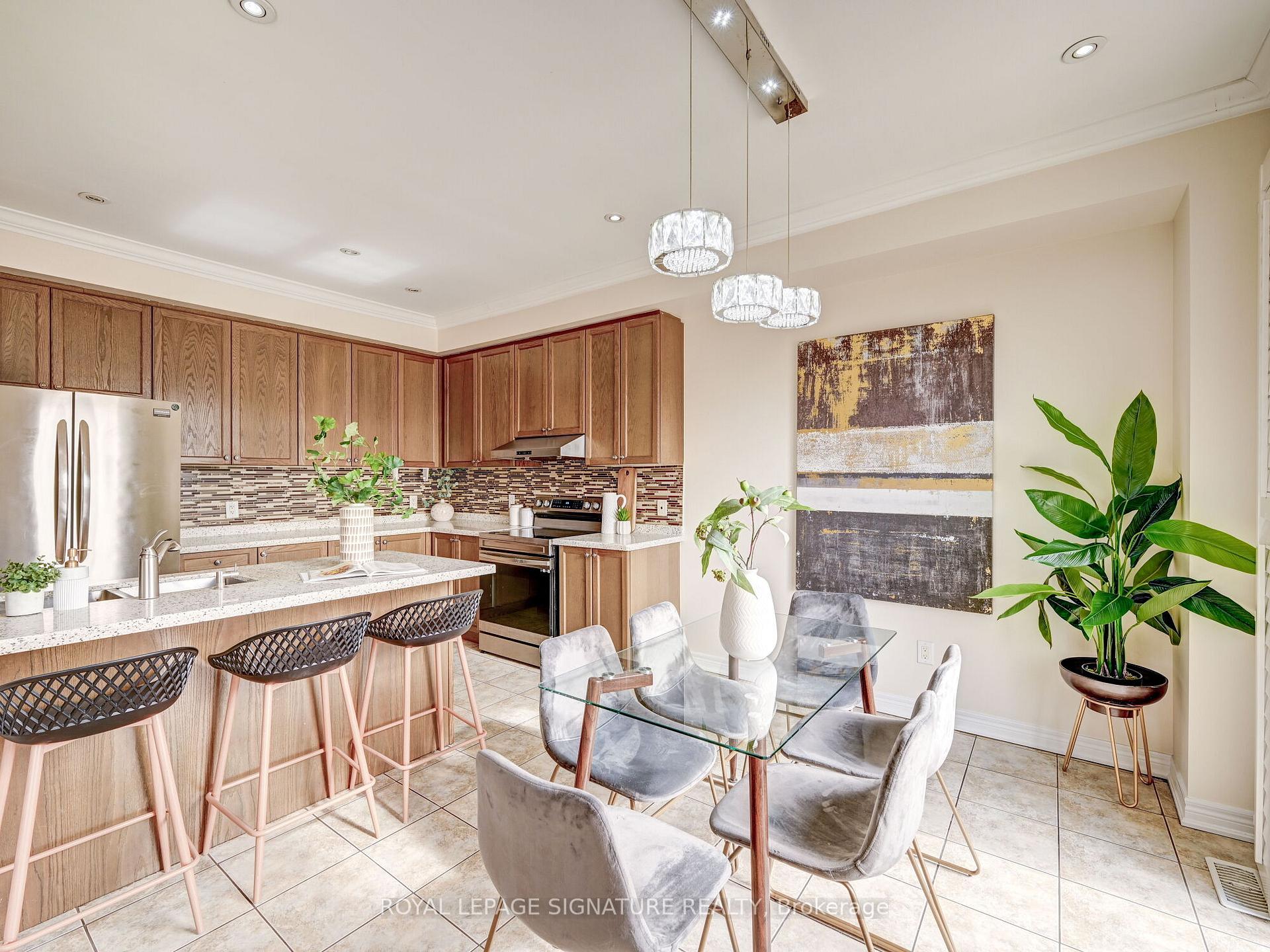 Photo 29 of 106 Naperton Drive E, Brampton, Sandringham-Wellington — HOMEH