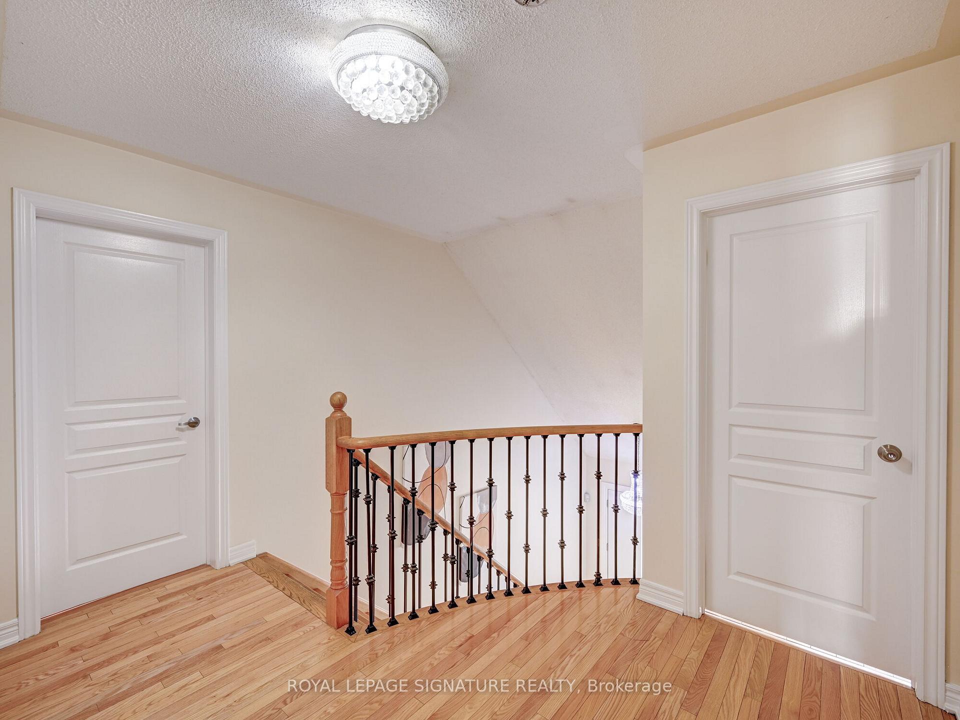 Photo 26 of 106 Naperton Drive E, Brampton, Sandringham-Wellington — HOMEH