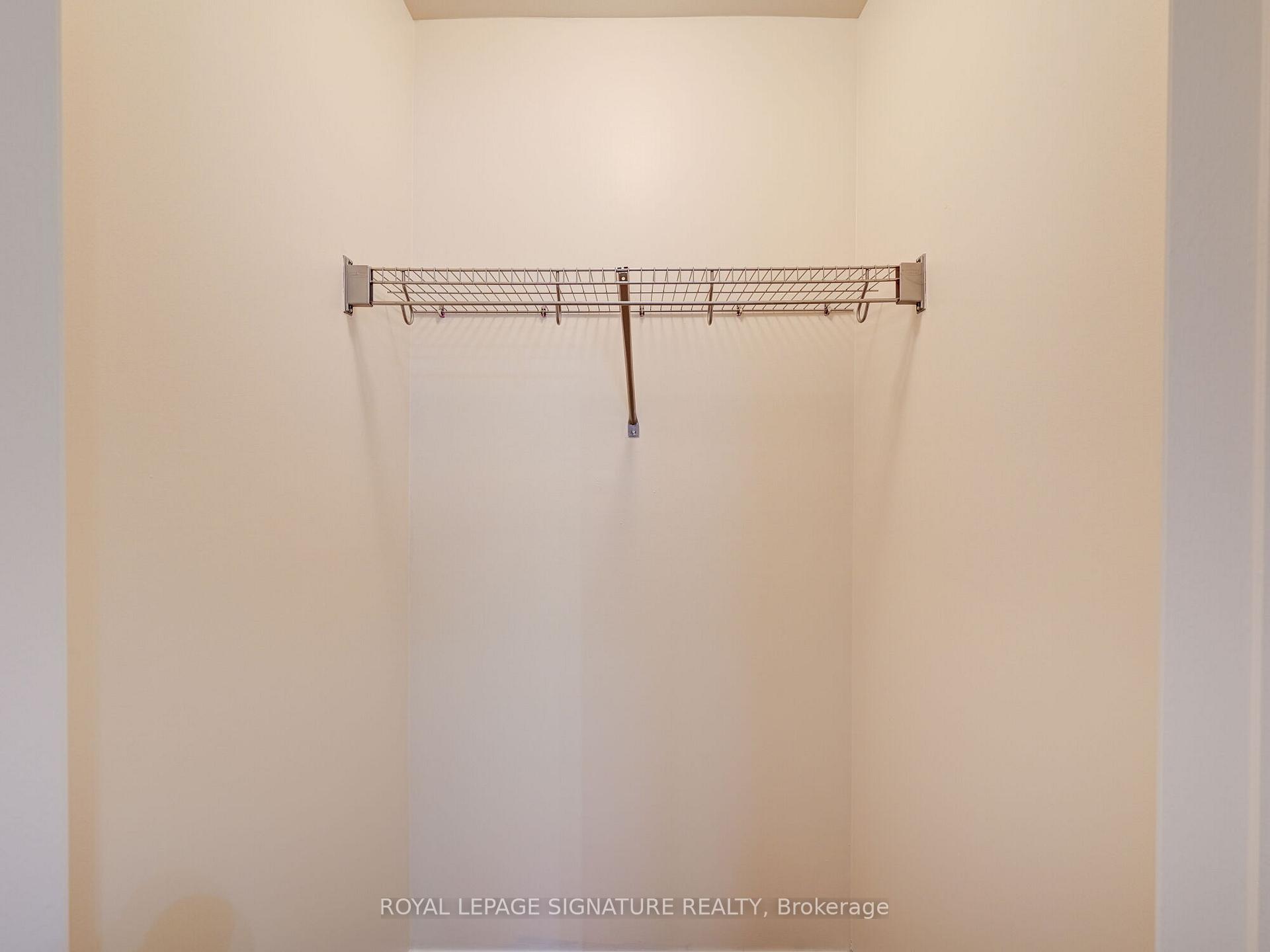 Photo 17 of 106 Naperton Drive E, Brampton, Sandringham-Wellington — HOMEH