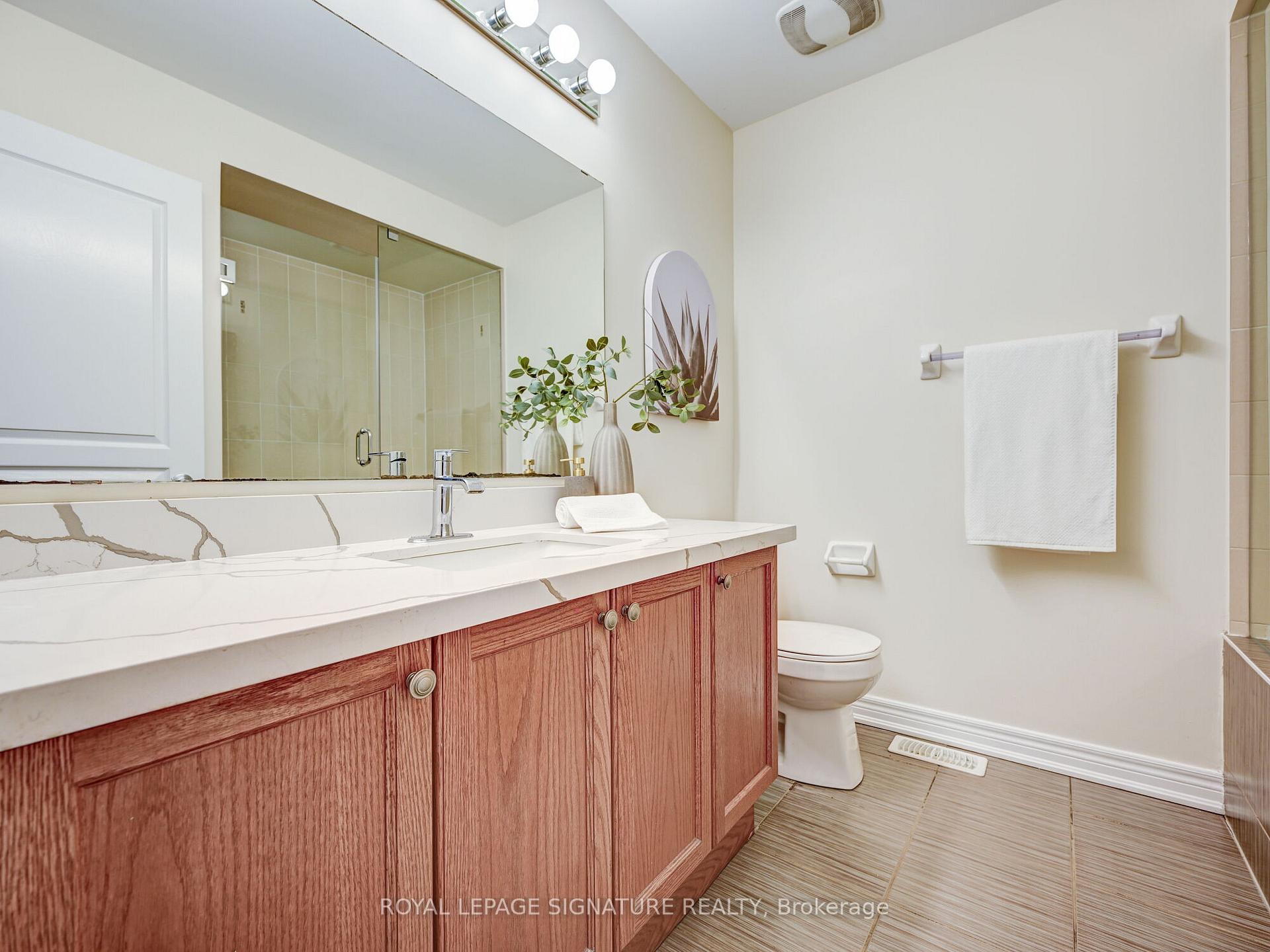 Photo 36 of 106 Naperton Drive E, Brampton, Sandringham-Wellington — HOMEH