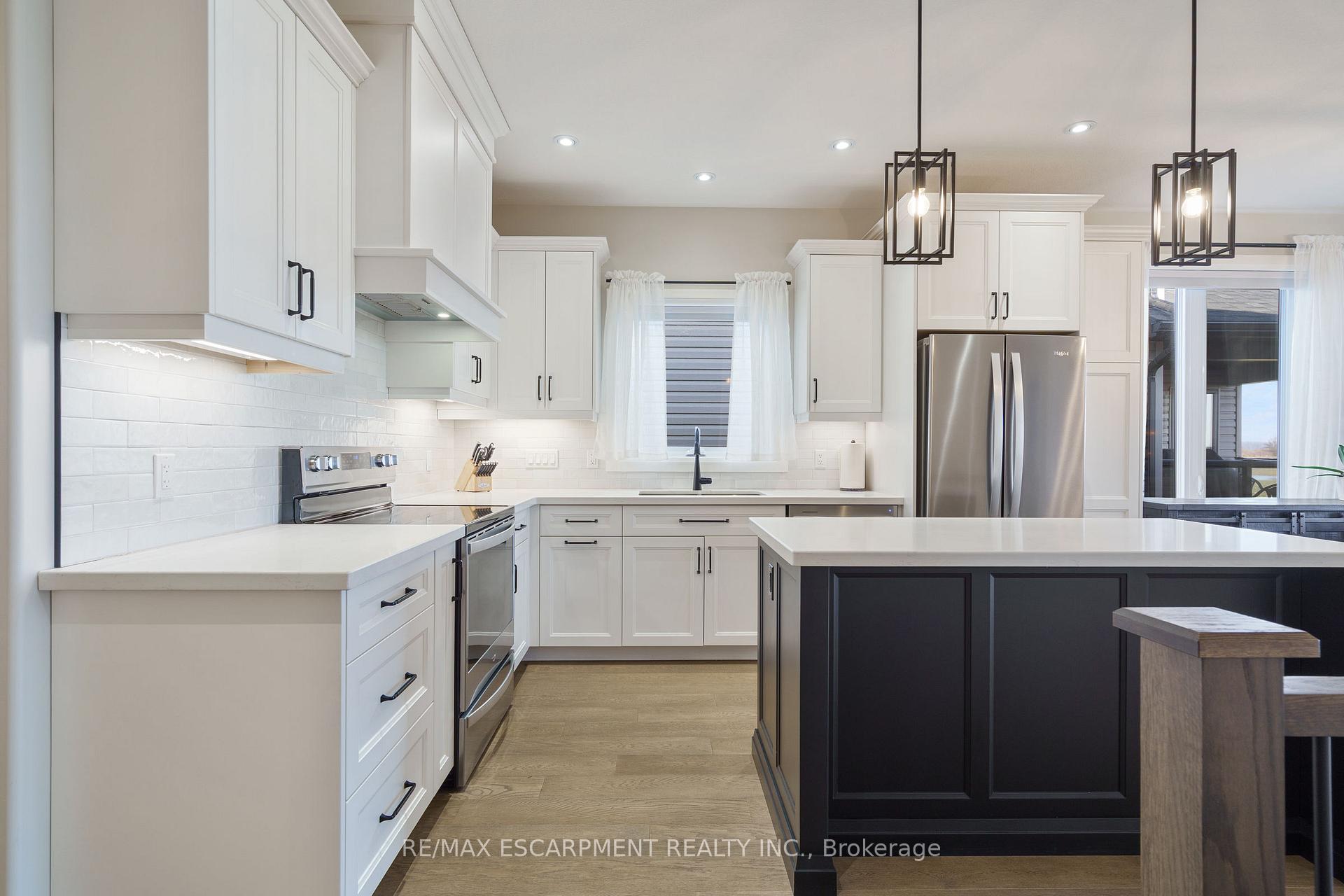 Photo 6 of 191 Lafayette Street E, Haldimand — HOMEH