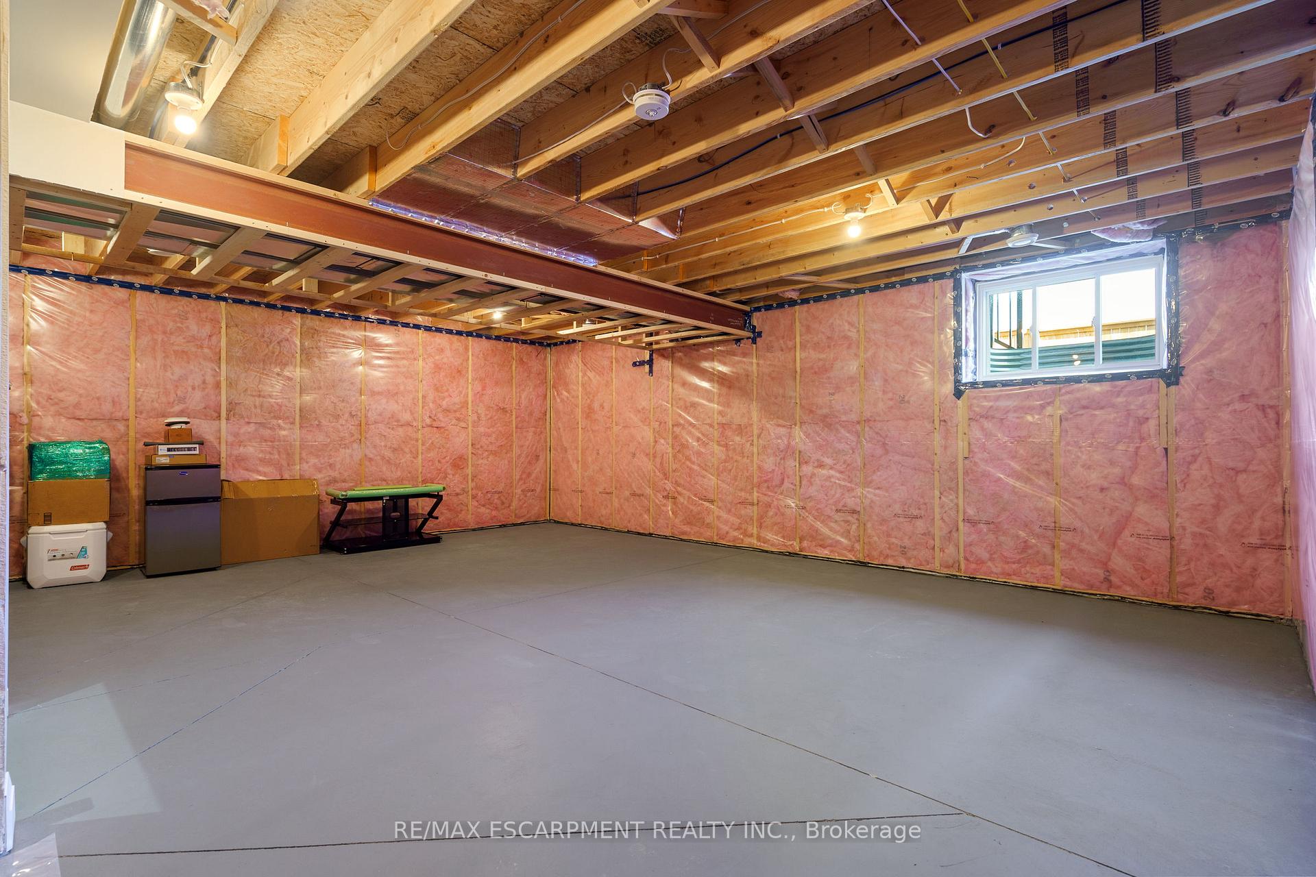 Photo 5 of 191 Lafayette Street E, Haldimand — HOMEH