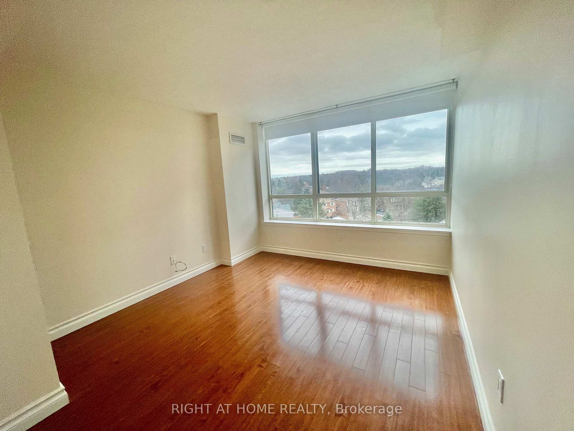 Photo 5 of Unit 601, 55 Austin Drive, Markham, Markville — HOMEH