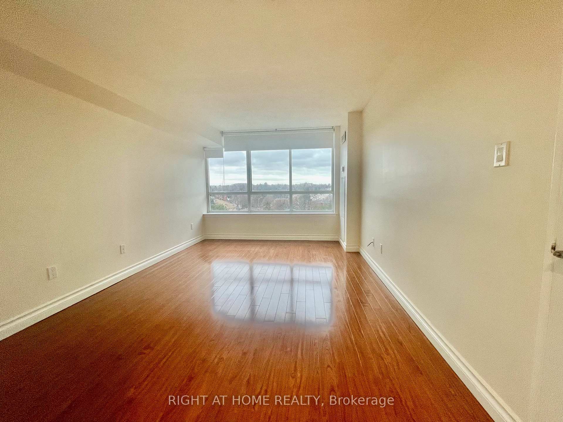 Photo 14 of Unit 601, 55 Austin Drive, Markham, Markville — HOMEH