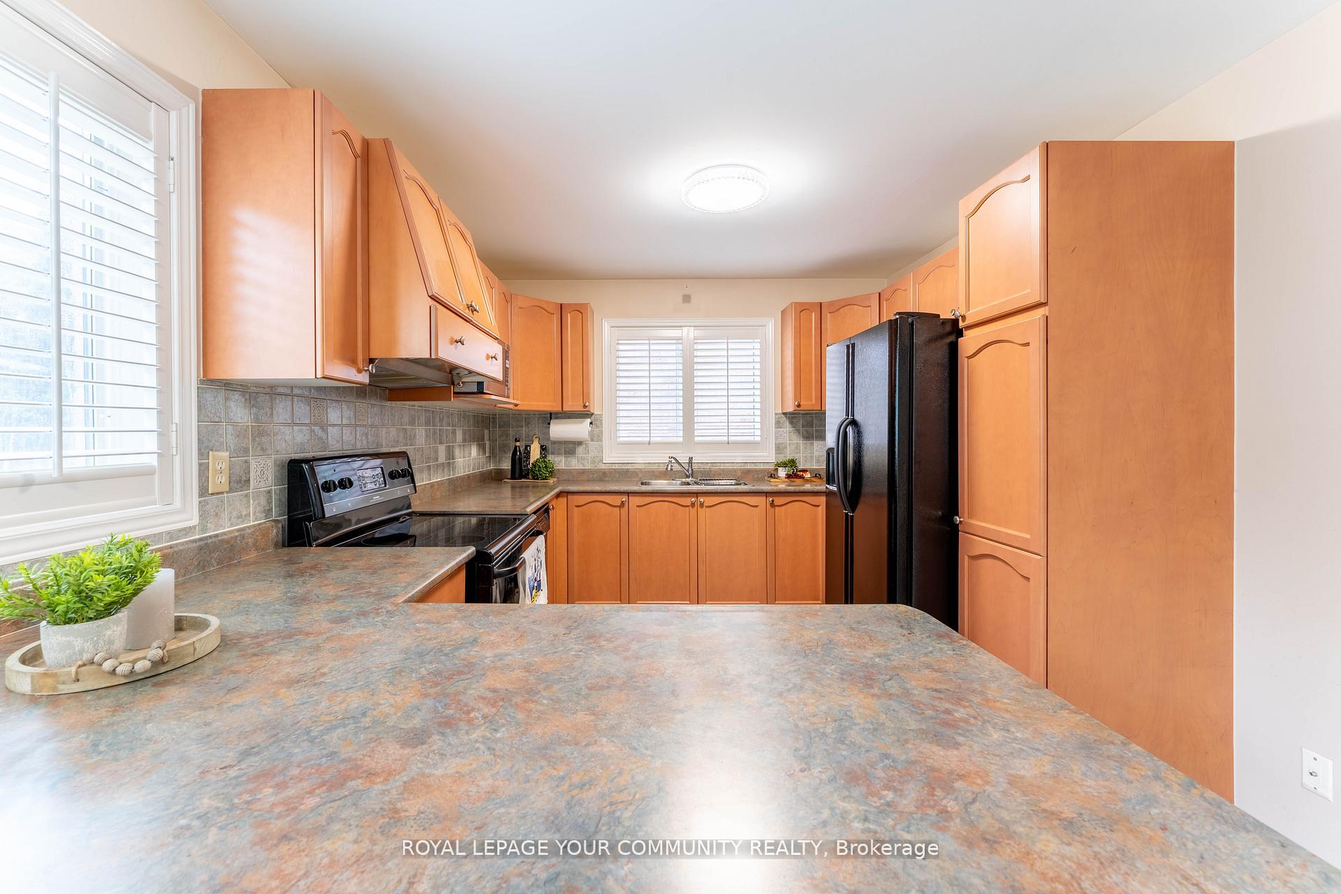Photo 6 of 57 Mainard Crescent, Brampton, Sandringham-Wellington — HOMEH