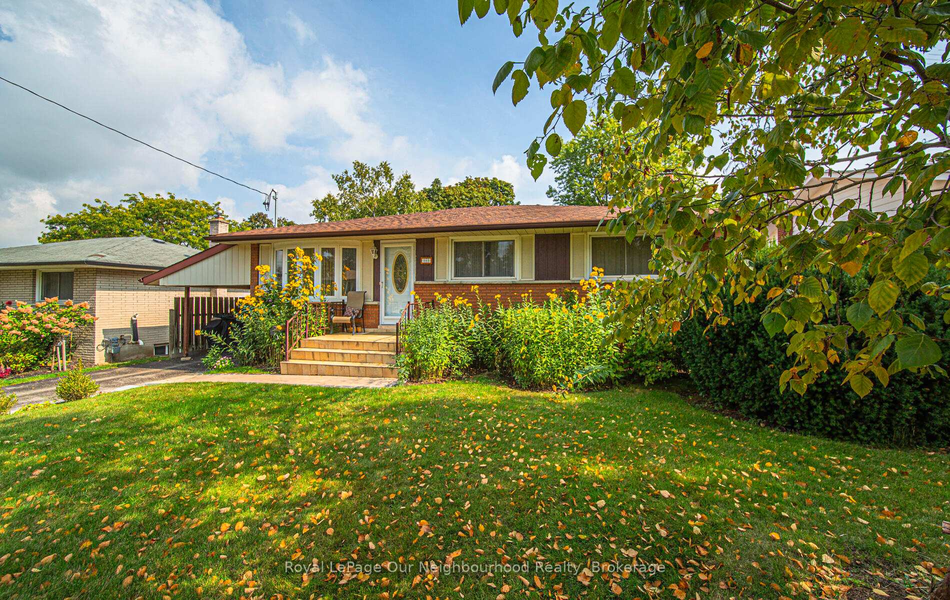 Photo 2 of 283 Chadburn Street, Oshawa, Central — HOMEH