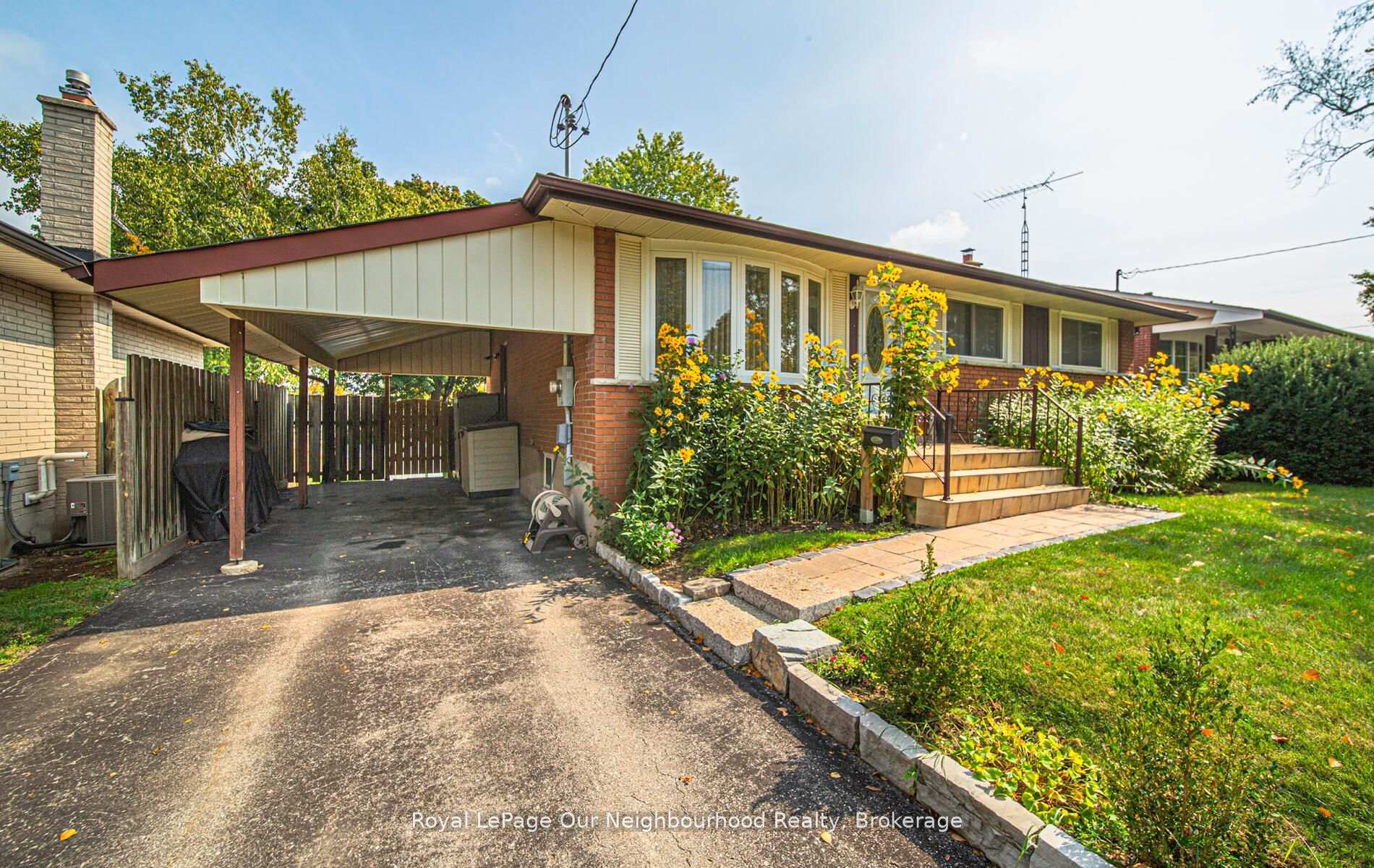 Photo 4 of 283 Chadburn Street, Oshawa, Central — HOMEH