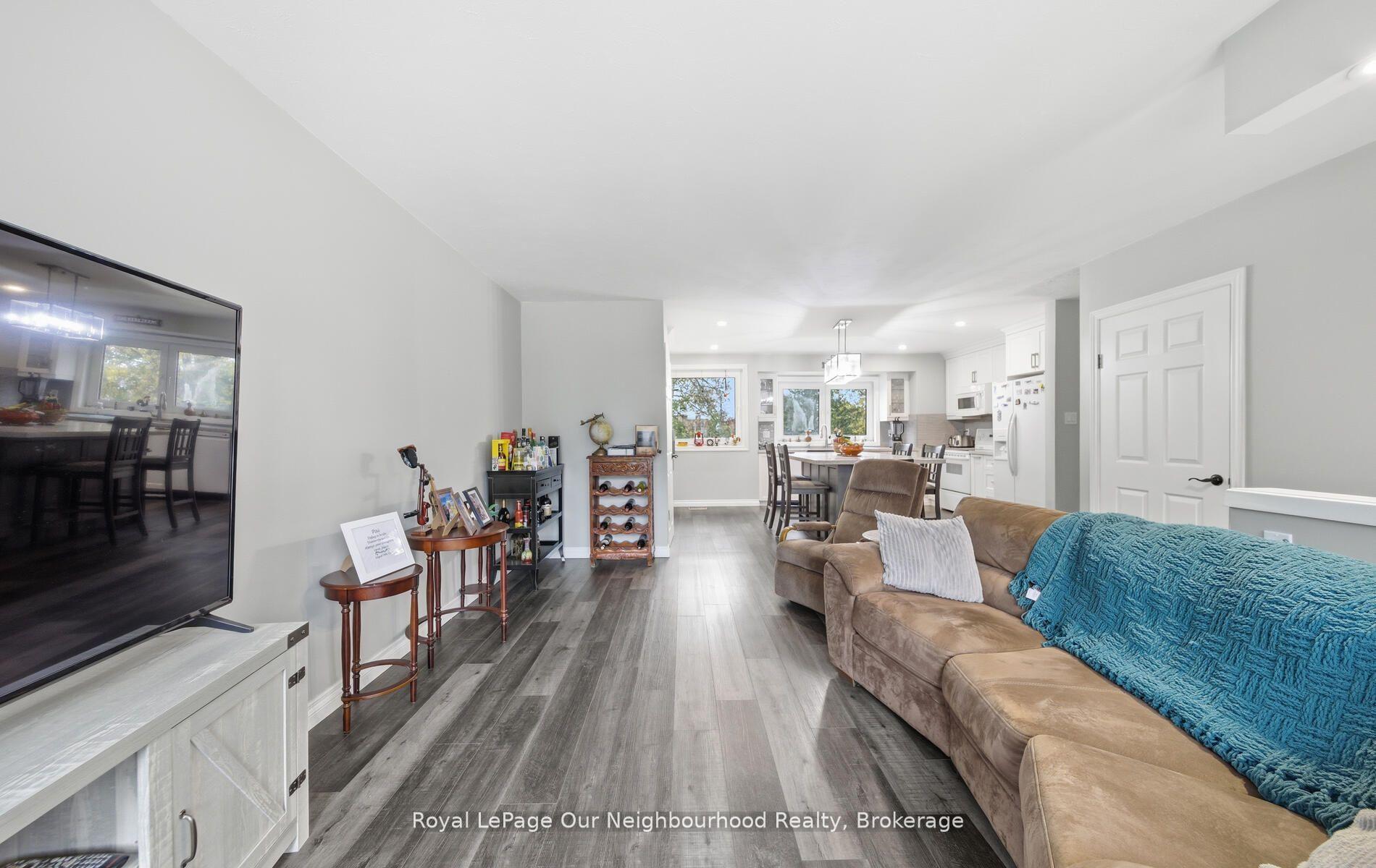 Photo 9 of 283 Chadburn Street, Oshawa, Central — HOMEH