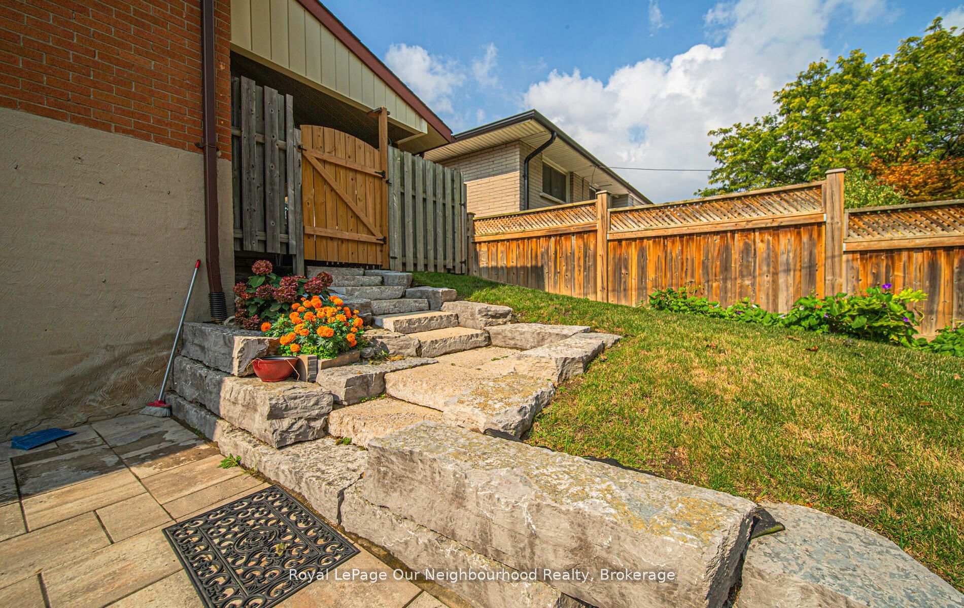 Photo 17 of 283 Chadburn Street, Oshawa, Central — HOMEH