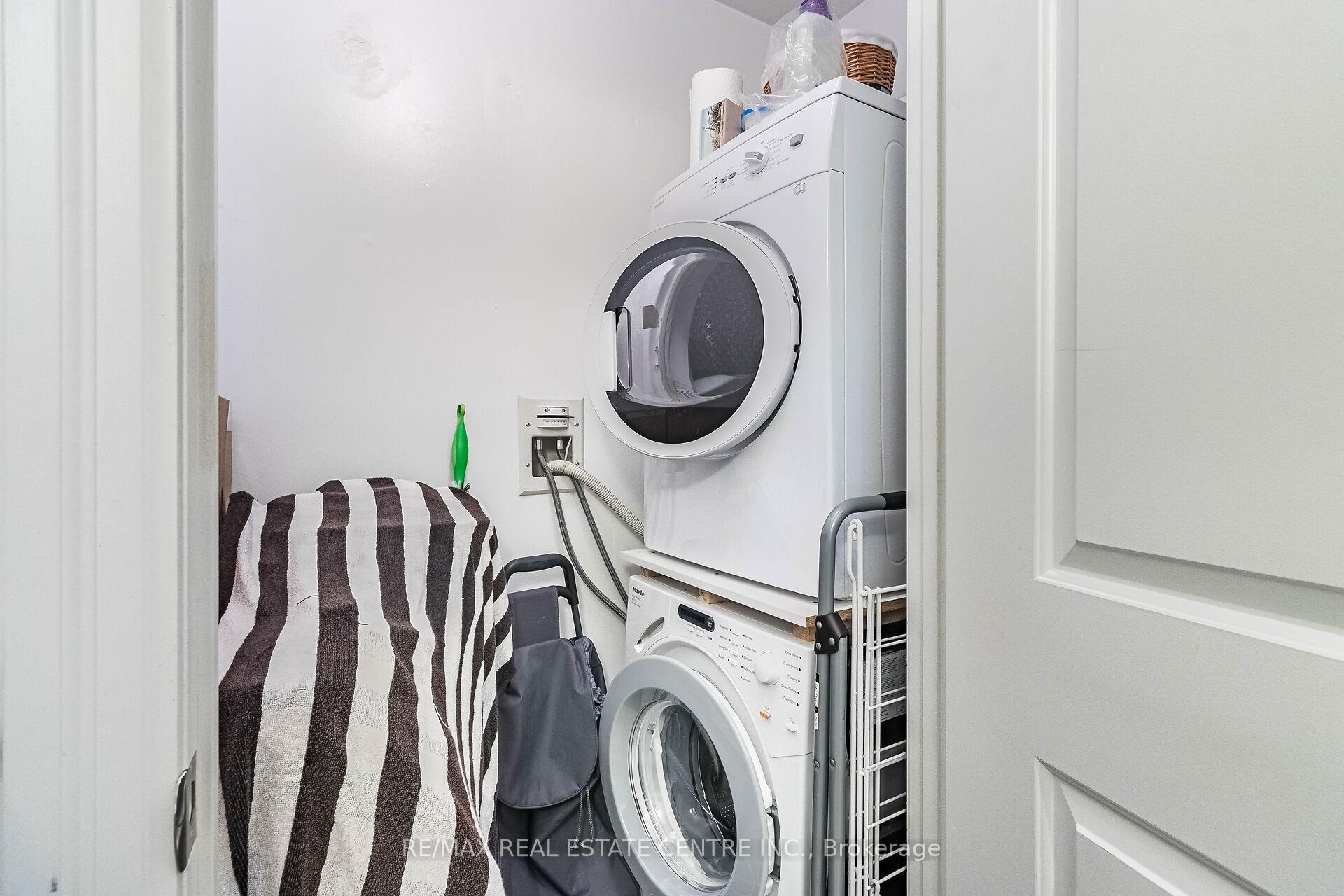 Photo 20 of Unit 1610, 8 The Esplanade, Toronto, Waterfront Communities — HOMEH