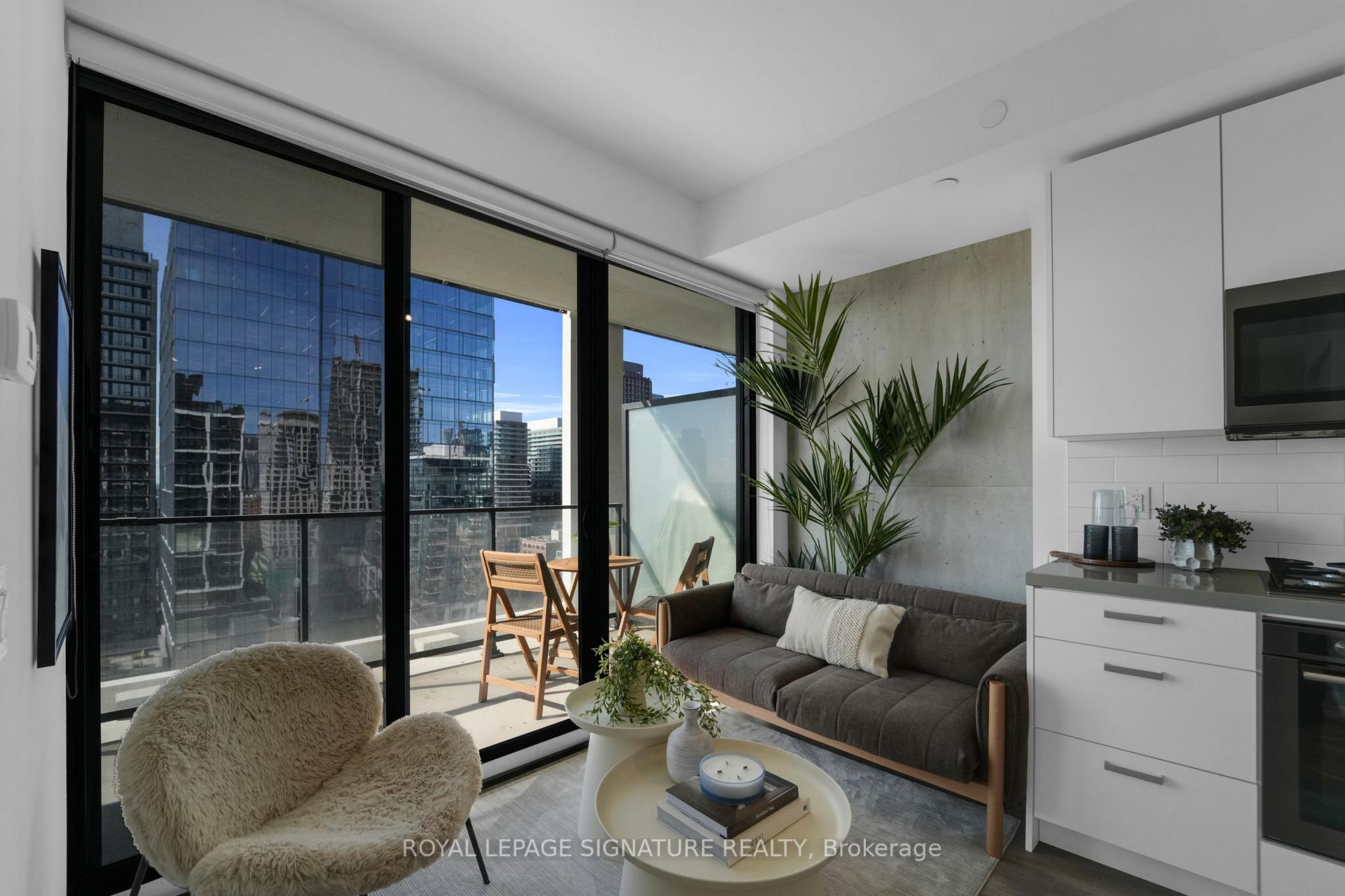Photo 7 of Unit 1906, 55 Ontario Street, Toronto, Moss Park — HOMEH