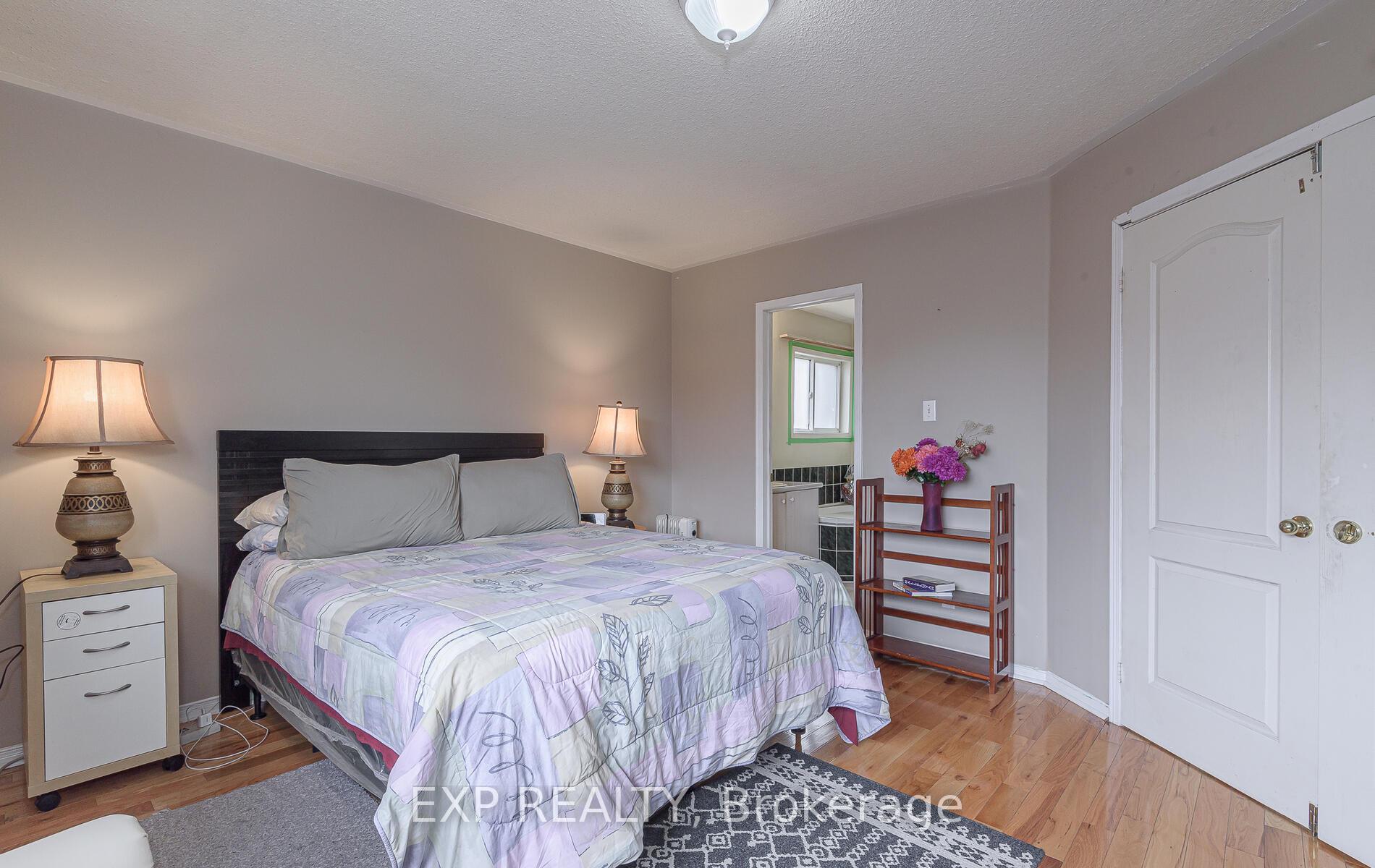 Photo 18 of 15 Meadow Glade Road, Brampton, Sandringham-Wellington — HOMEH