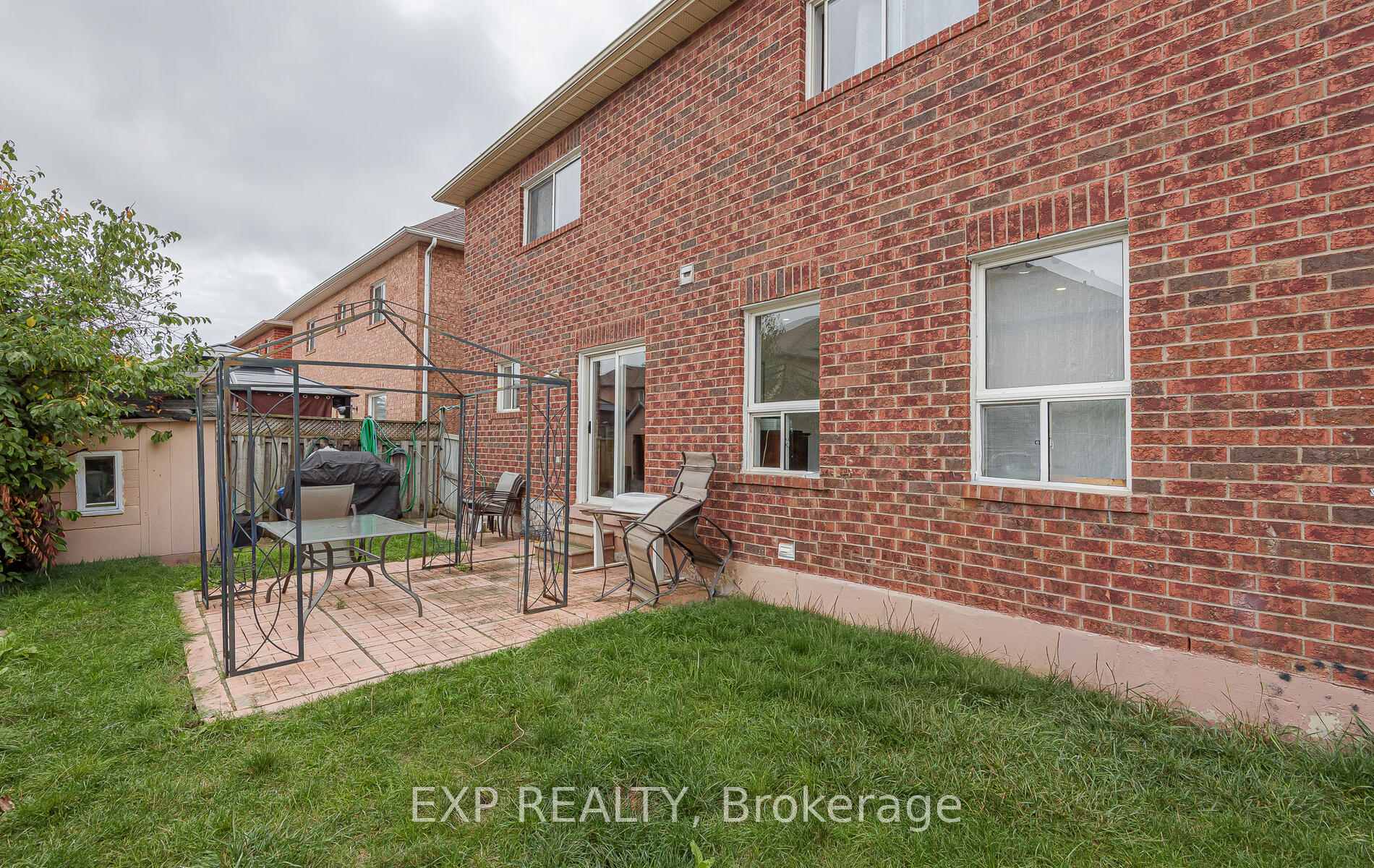 Photo 26 of 15 Meadow Glade Road, Brampton, Sandringham-Wellington — HOMEH