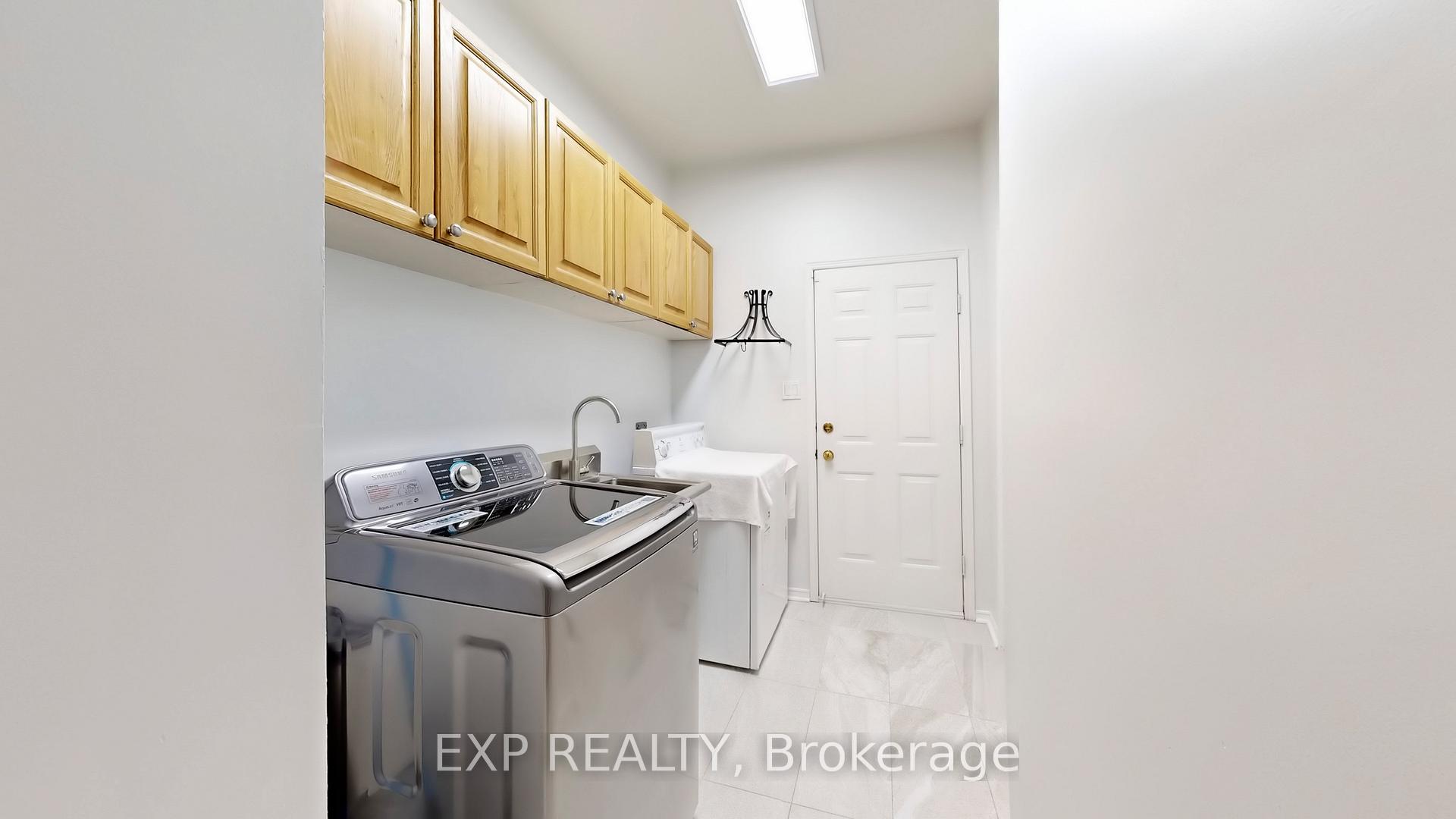 Photo 14 of 94 Coledale Road, Markham, Unionville — HOMEH