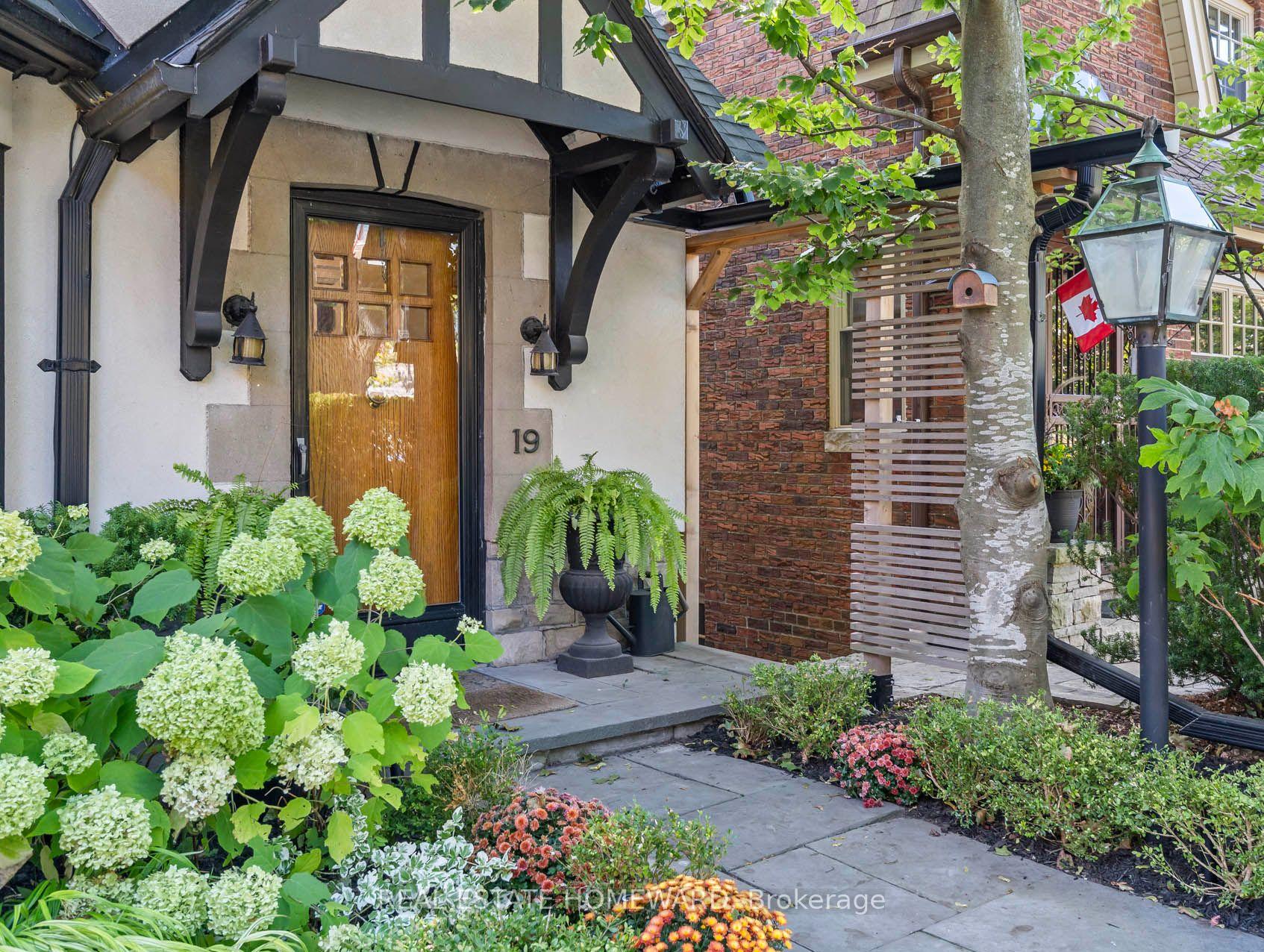 Photo 36 of 19 Cavendish Street, Toronto, The Beaches — HOMEH