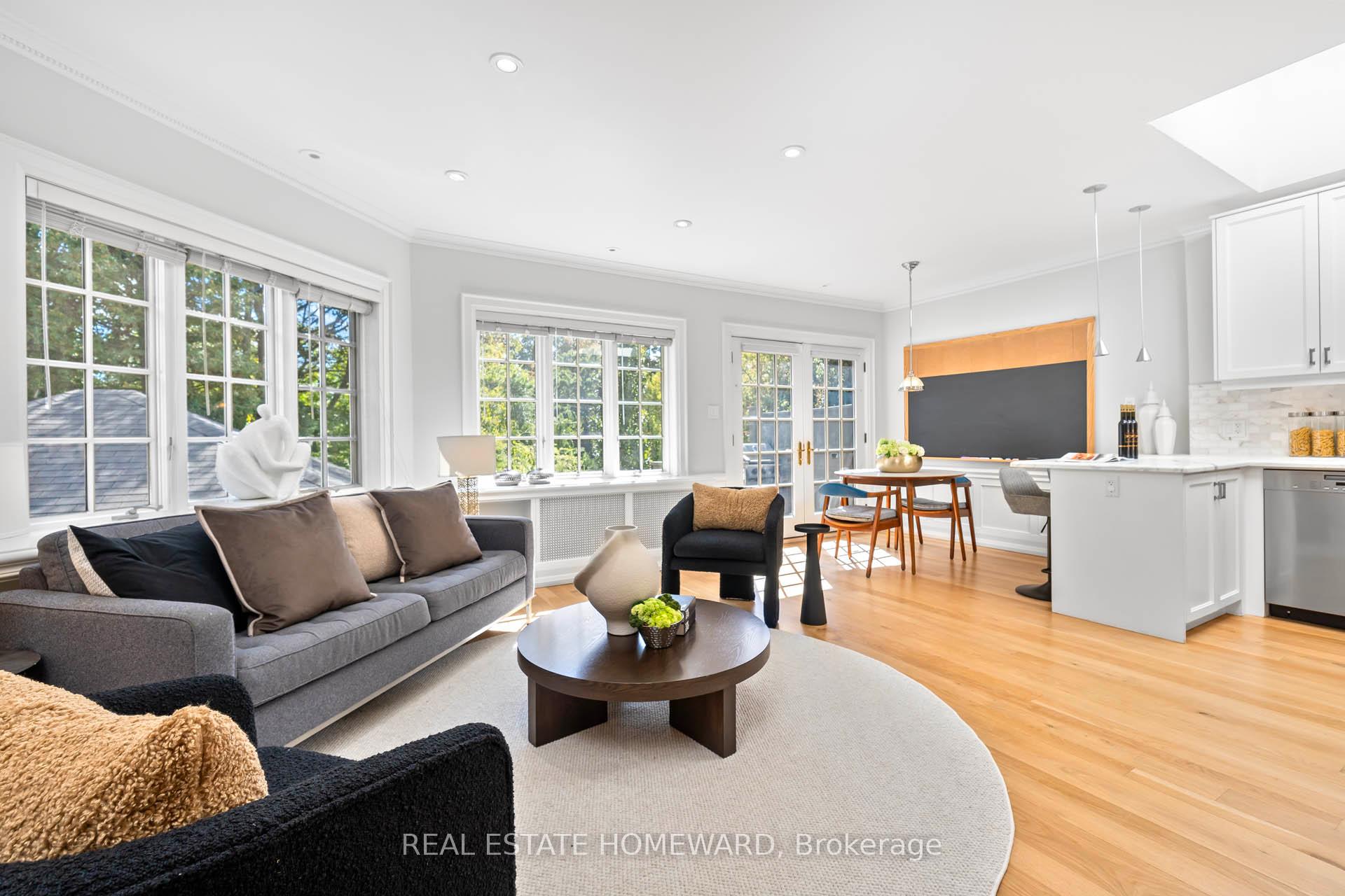 Photo 3 of 19 Cavendish Street, Toronto, The Beaches — HOMEH