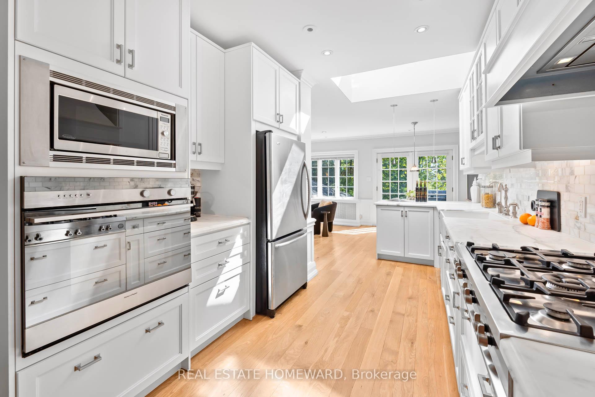 Photo 10 of 19 Cavendish Street, Toronto, The Beaches — HOMEH